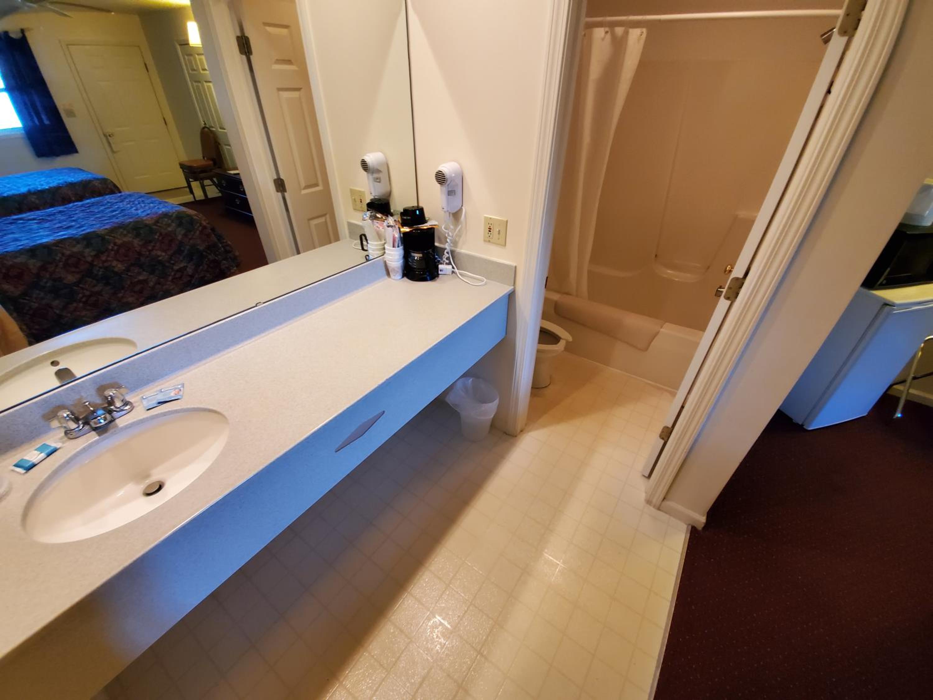Lake View Motel