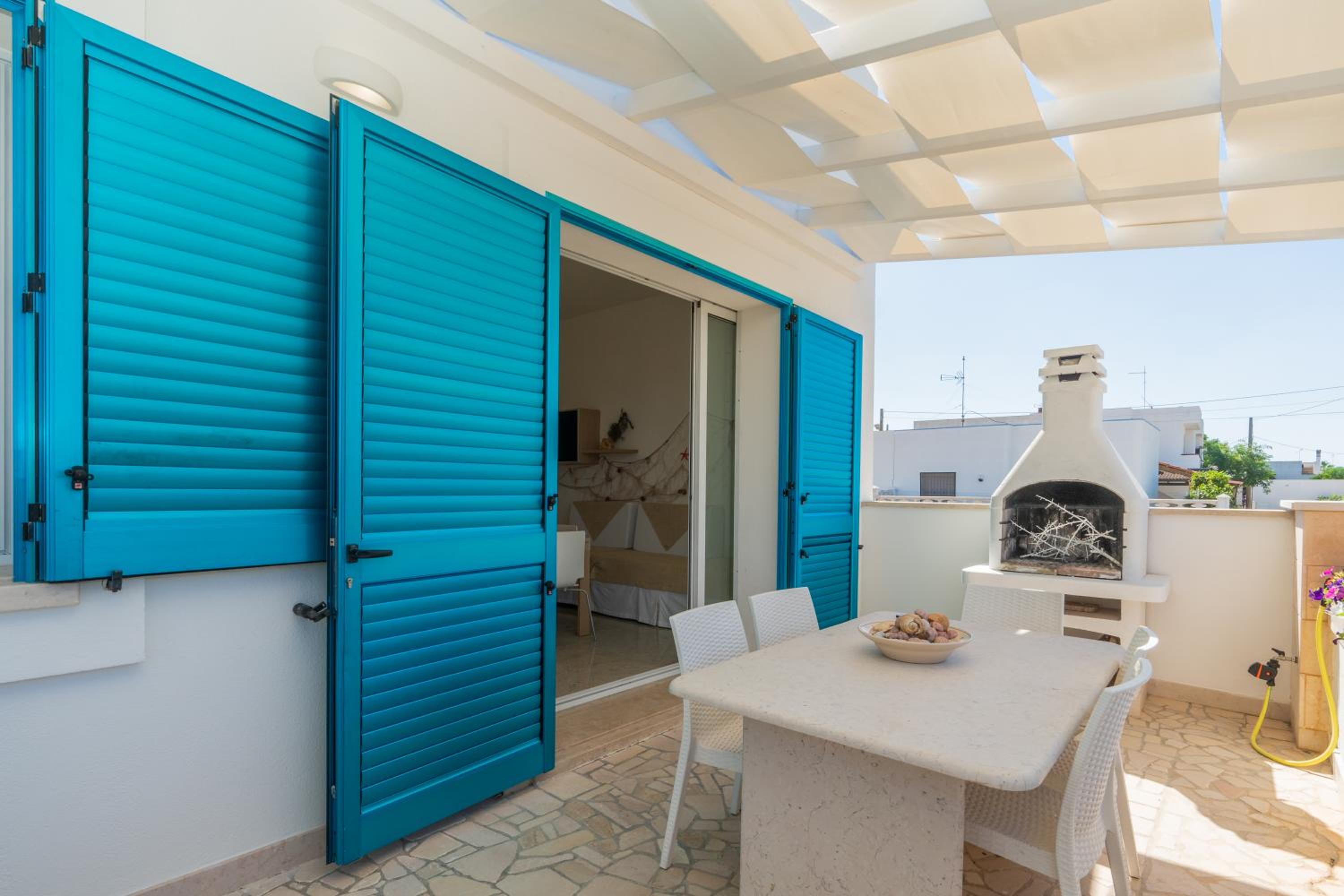 La Maison Blue a 100 mt dal mare - holiday2pet,com -
