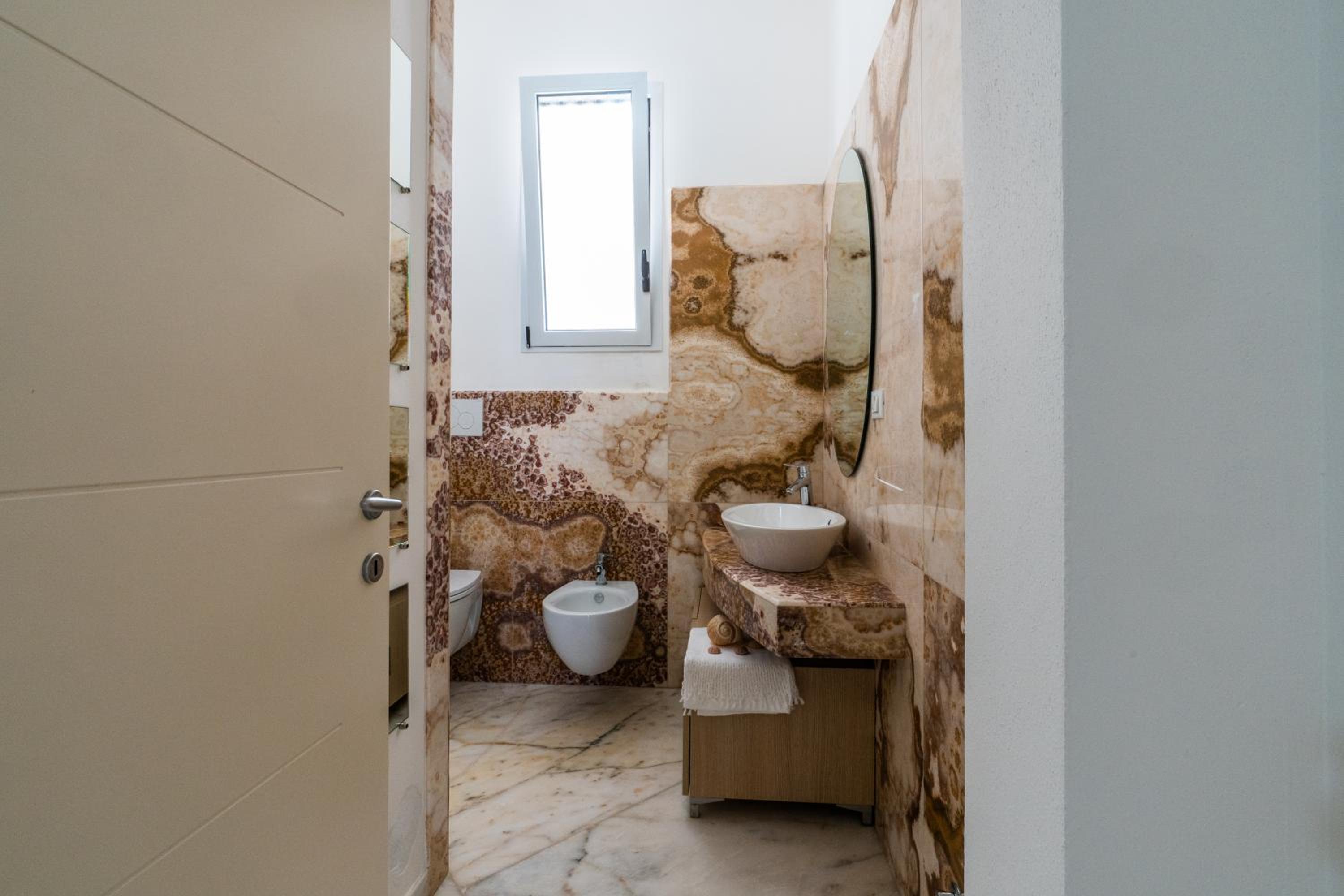 La Maison Blue a 100 mt dal mare - holiday2pet,com -