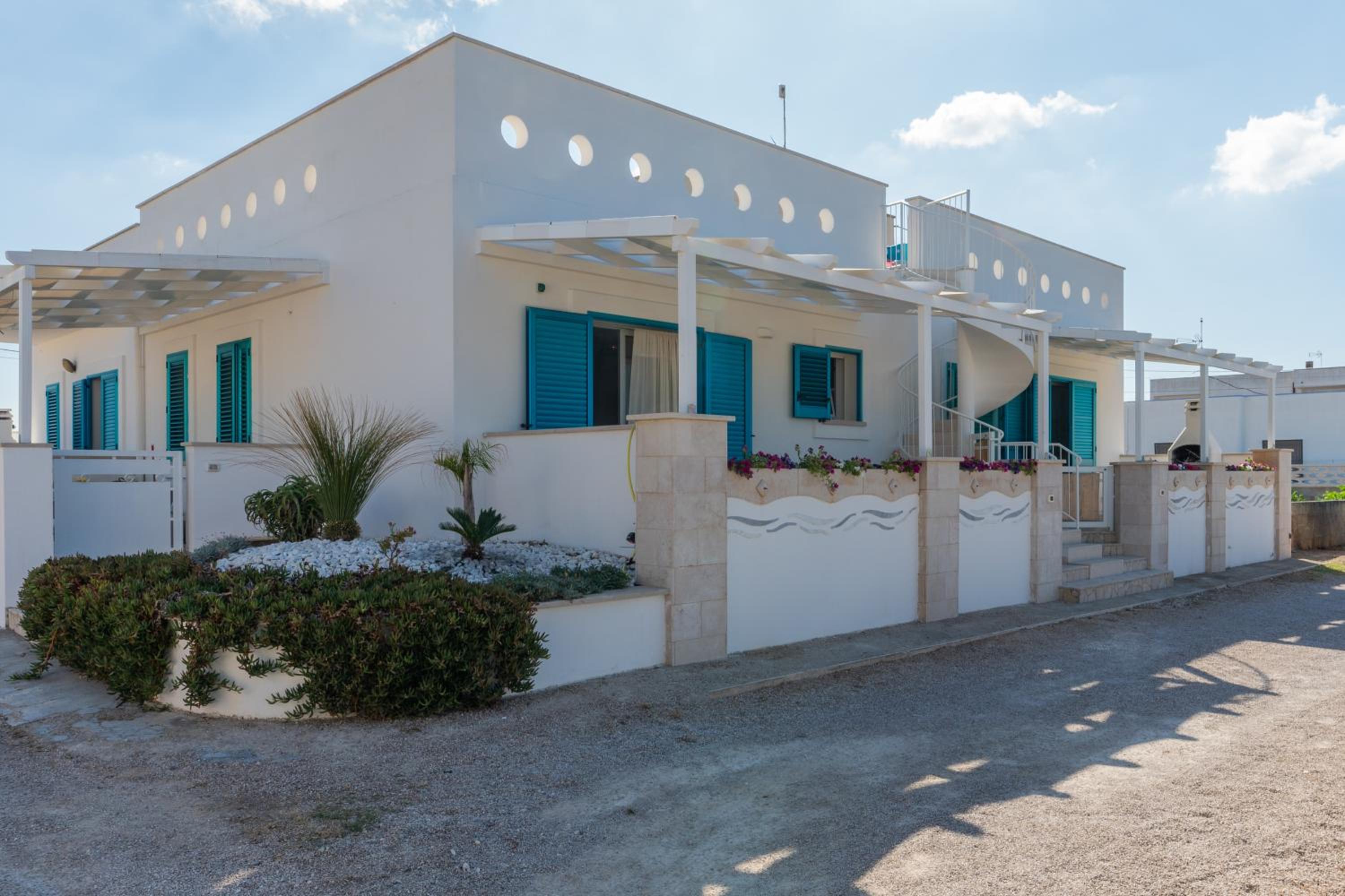La Maison Blue a 100 mt dal mare - holiday2pet,com -