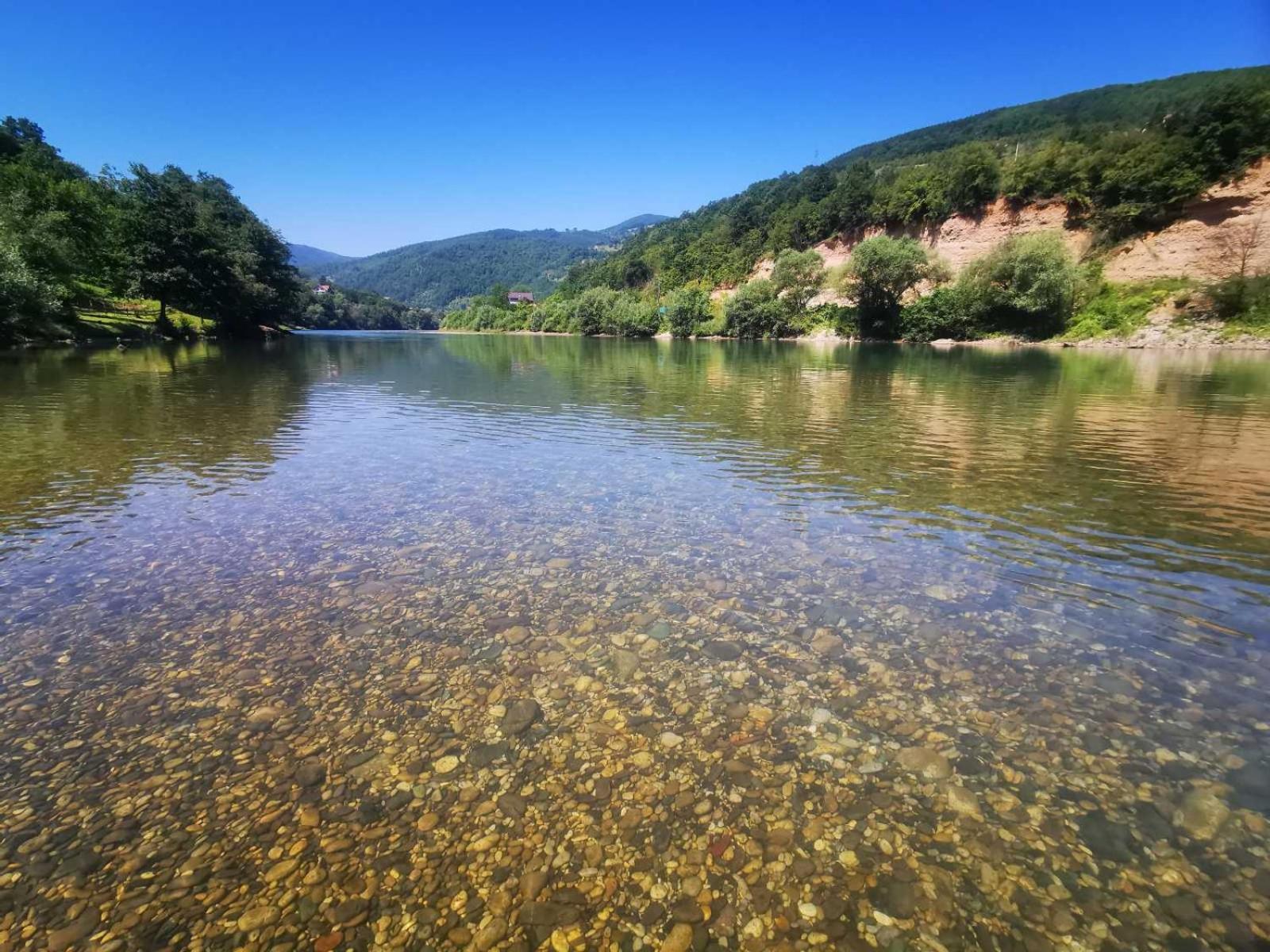 Vikendica pored Drine Foča