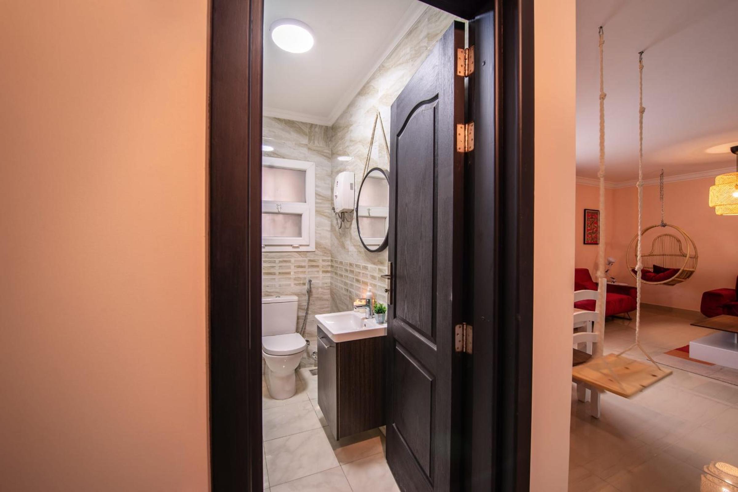 The 2BDR Compelling Condo 5 min to CAI Airport