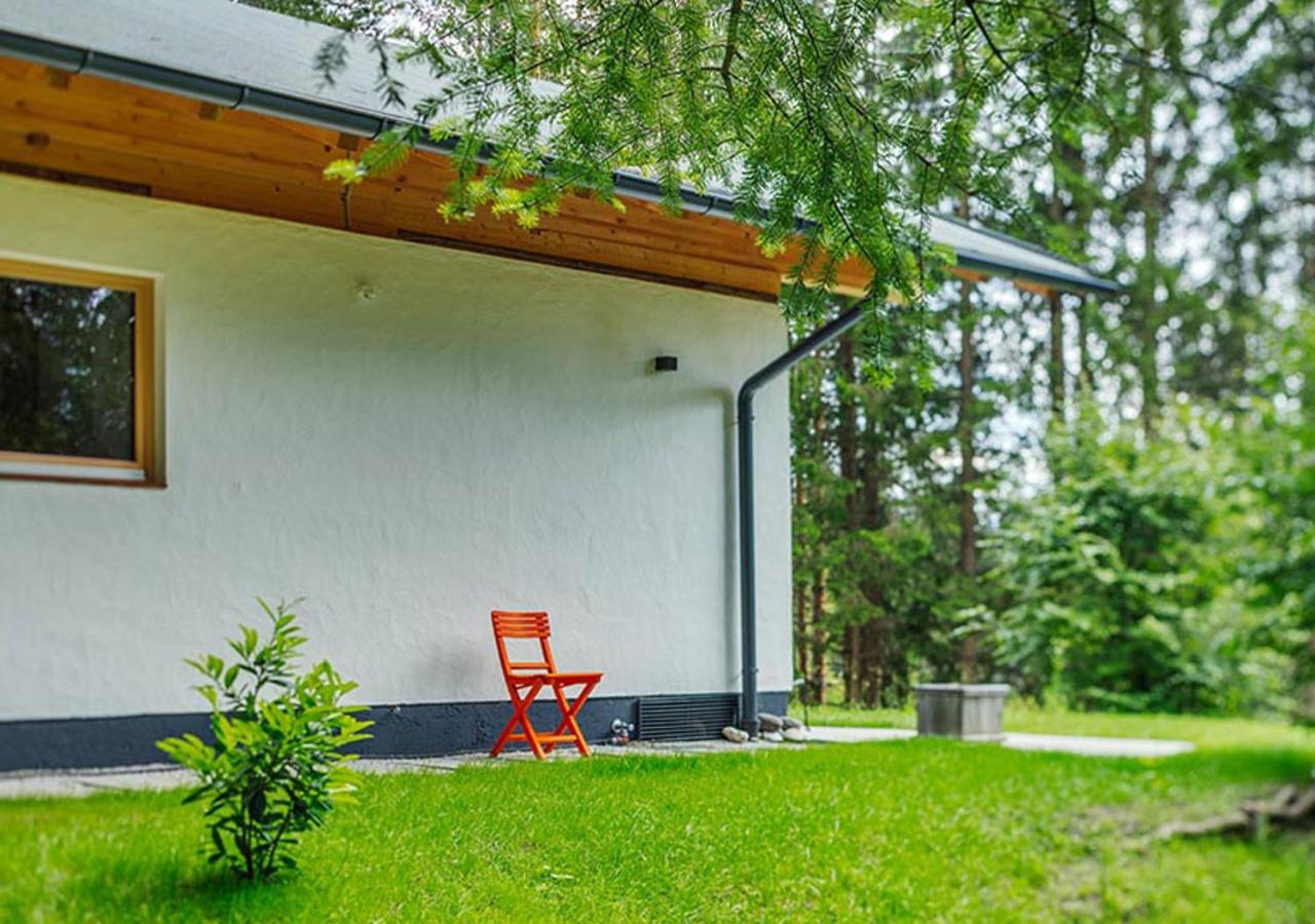 DAS HAUS IM WALD