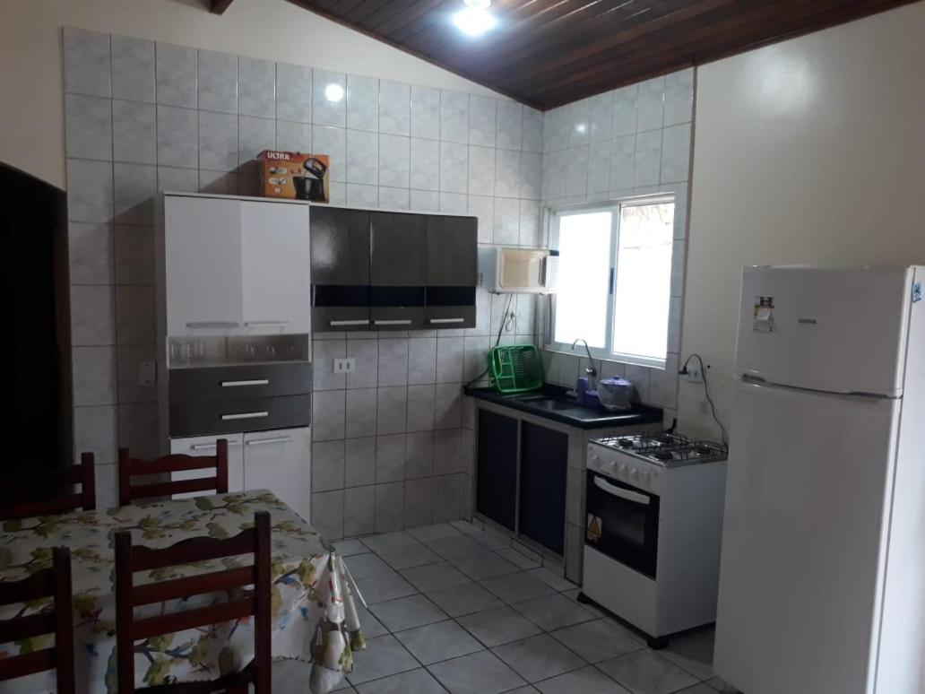 Casa em Condomínio com Wi-Fi - 300m da praia