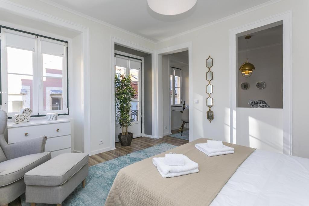 N2 Lisbon Center Romance Apartment view 3
