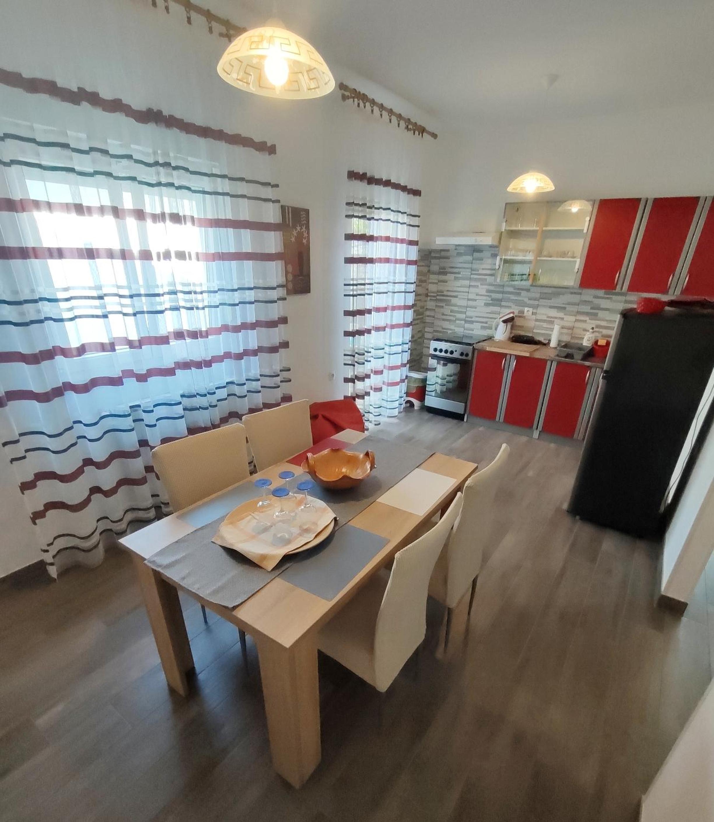 Apartments Azalea - 10 Min Walk to Beach & Umag Old Town