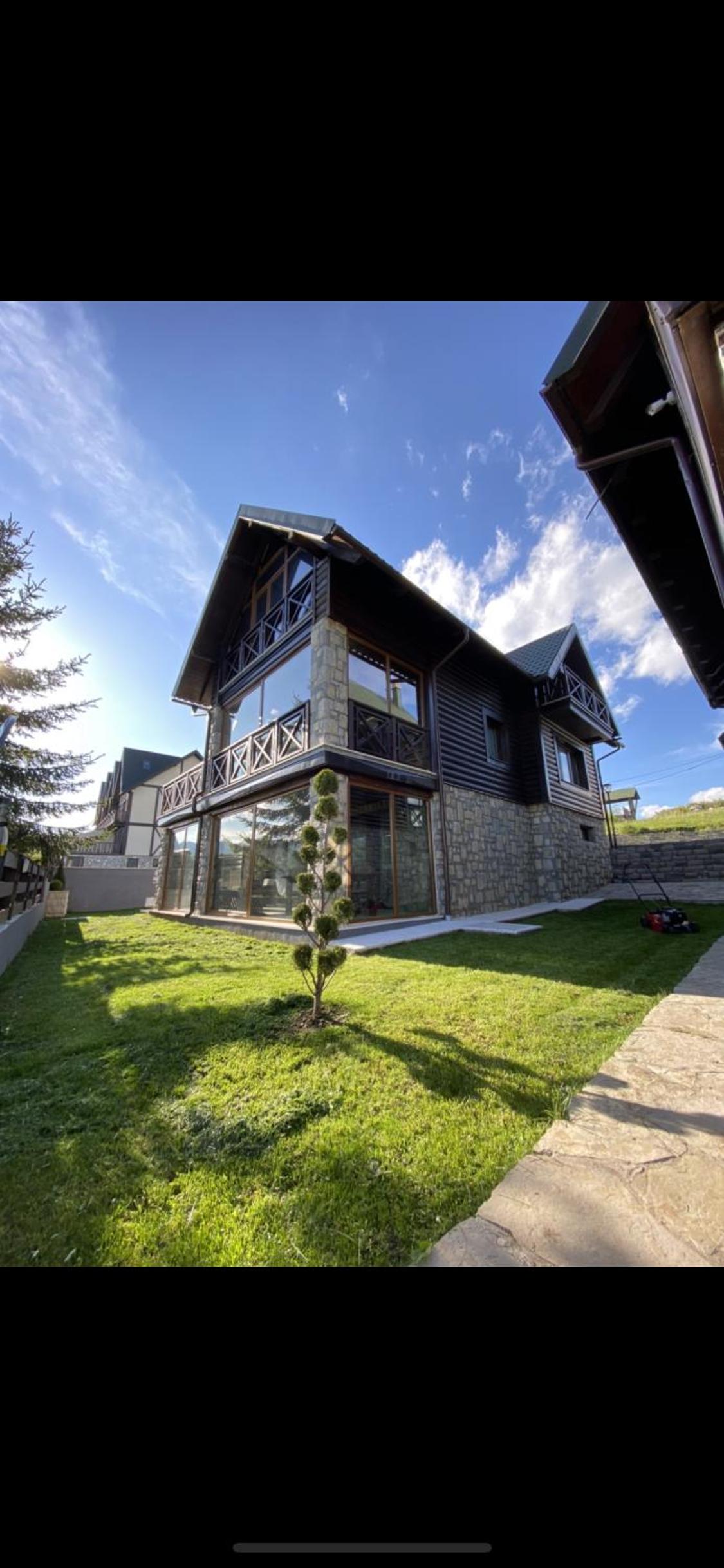 Hotel Vila Tara - Image 1