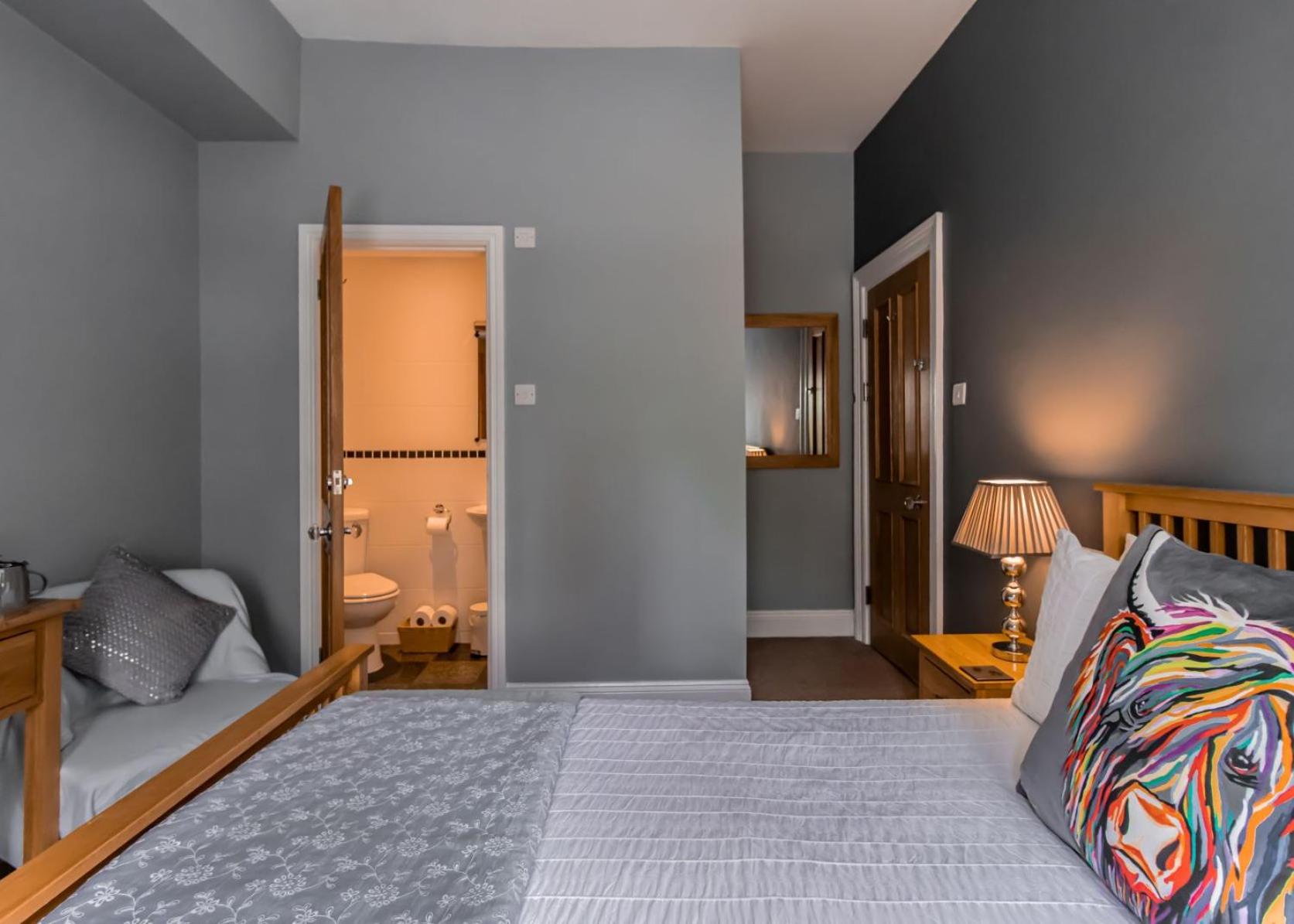 Scotia House - Beautifully Presented Accommodation view 2