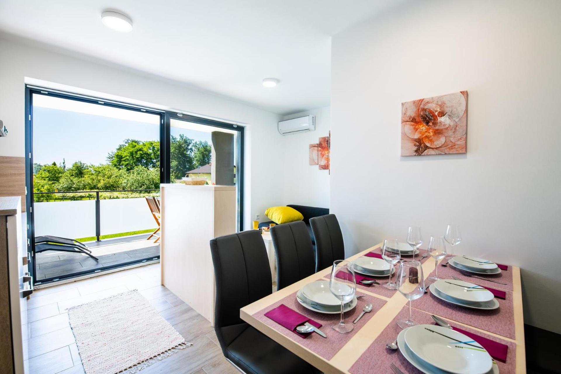 Apartmaji BANONIA