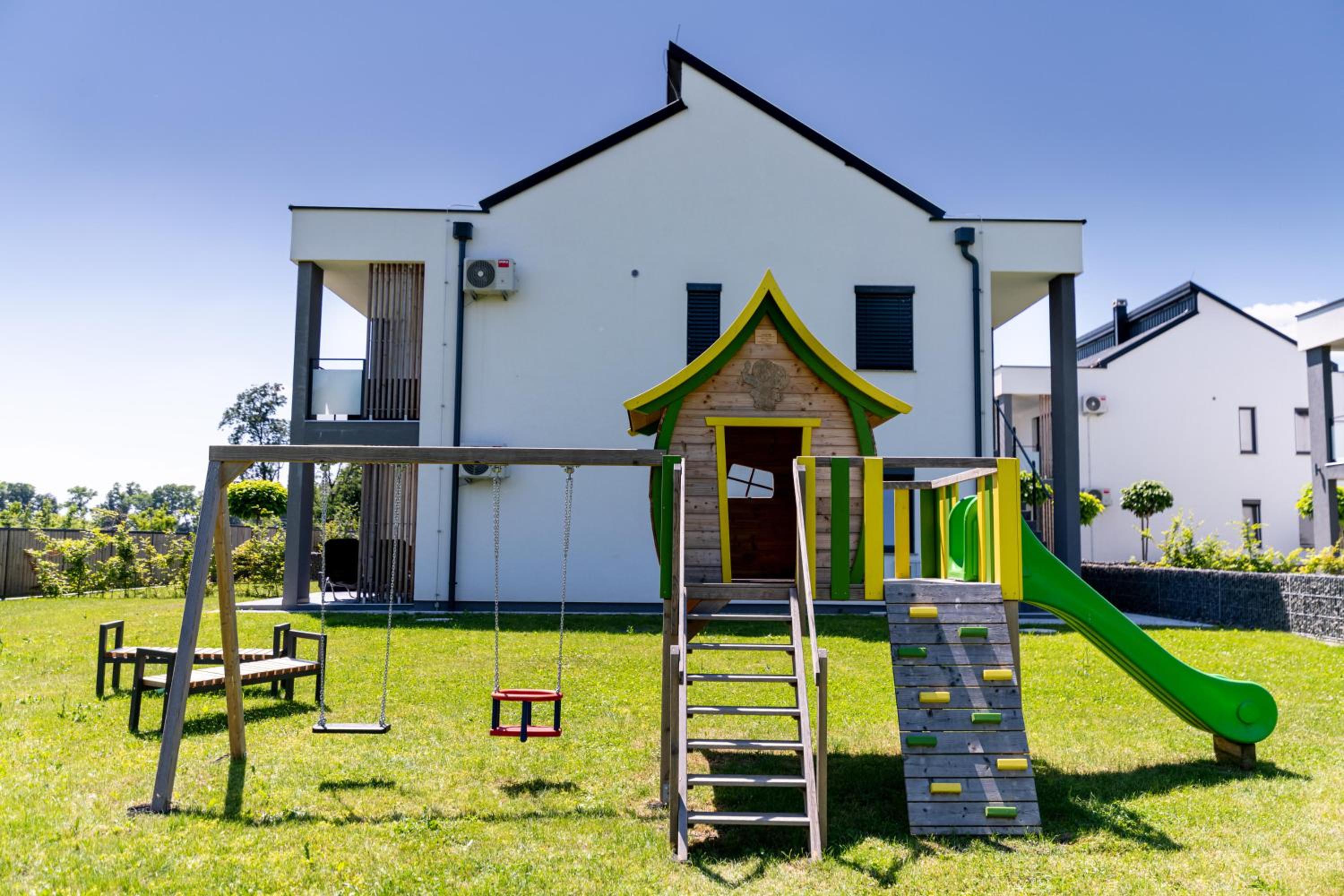Apartmaji BANONIA