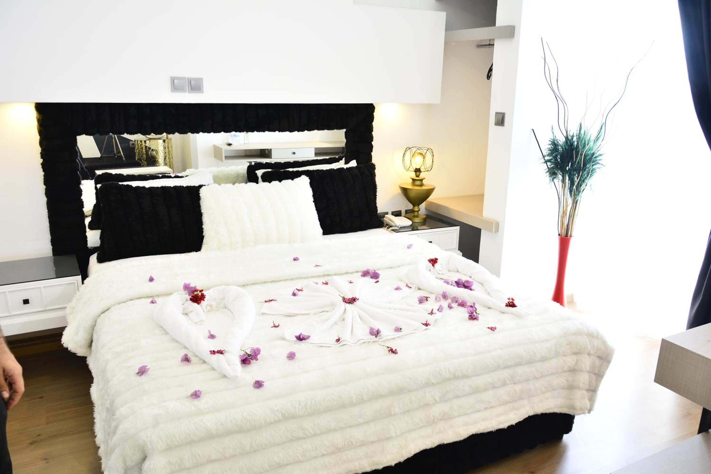 NFK The House Hotel - Image 8