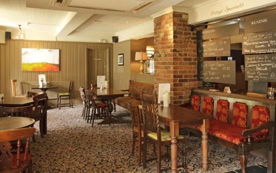 Hook Vacations - Raven Hotel by Greene King Inns - Property Image 12