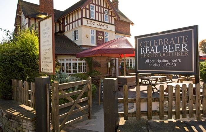 Hook Vacations - Raven Hotel by Greene King Inns - Property Image 4