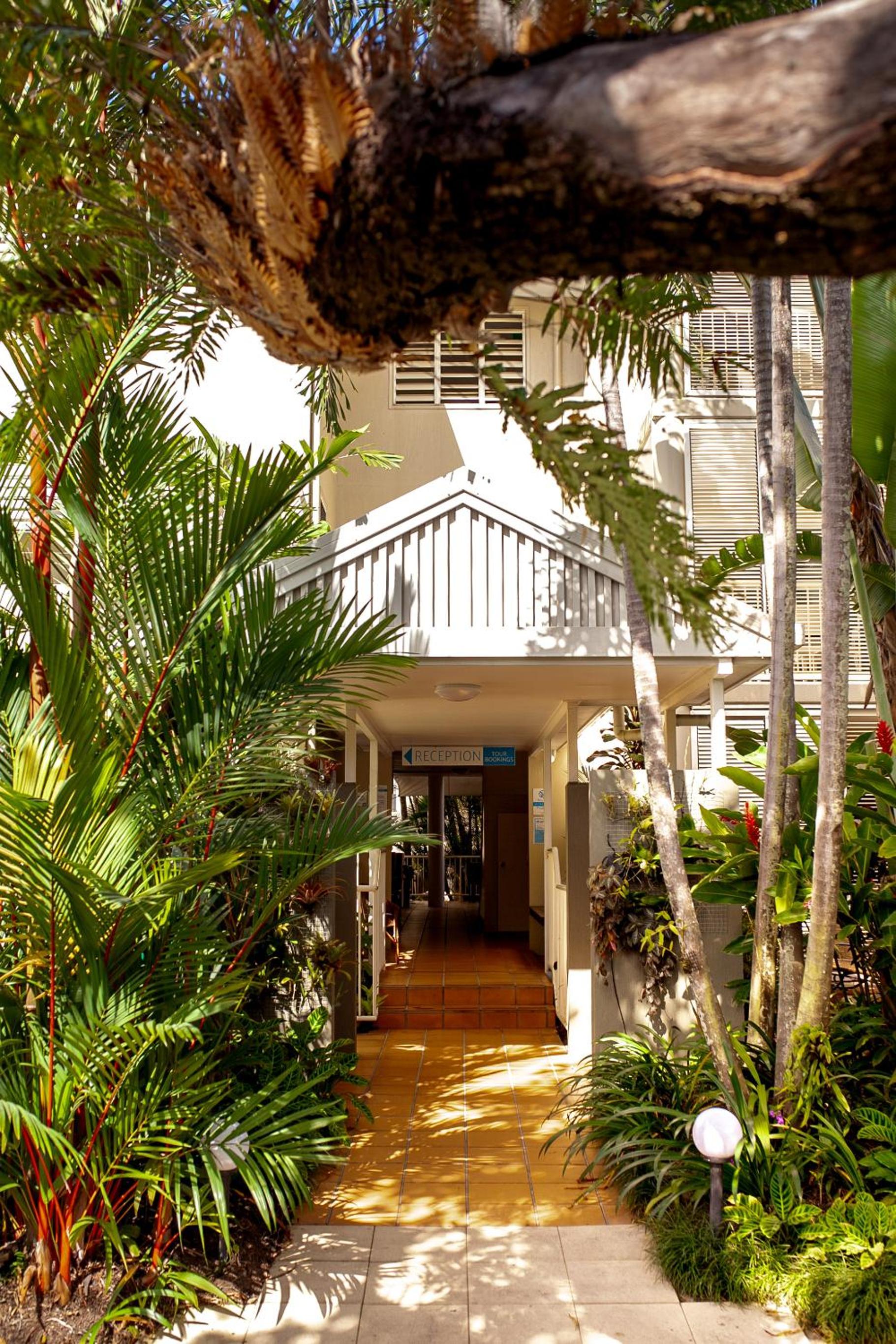 MUSE-Luxe Apartment in Port Douglas