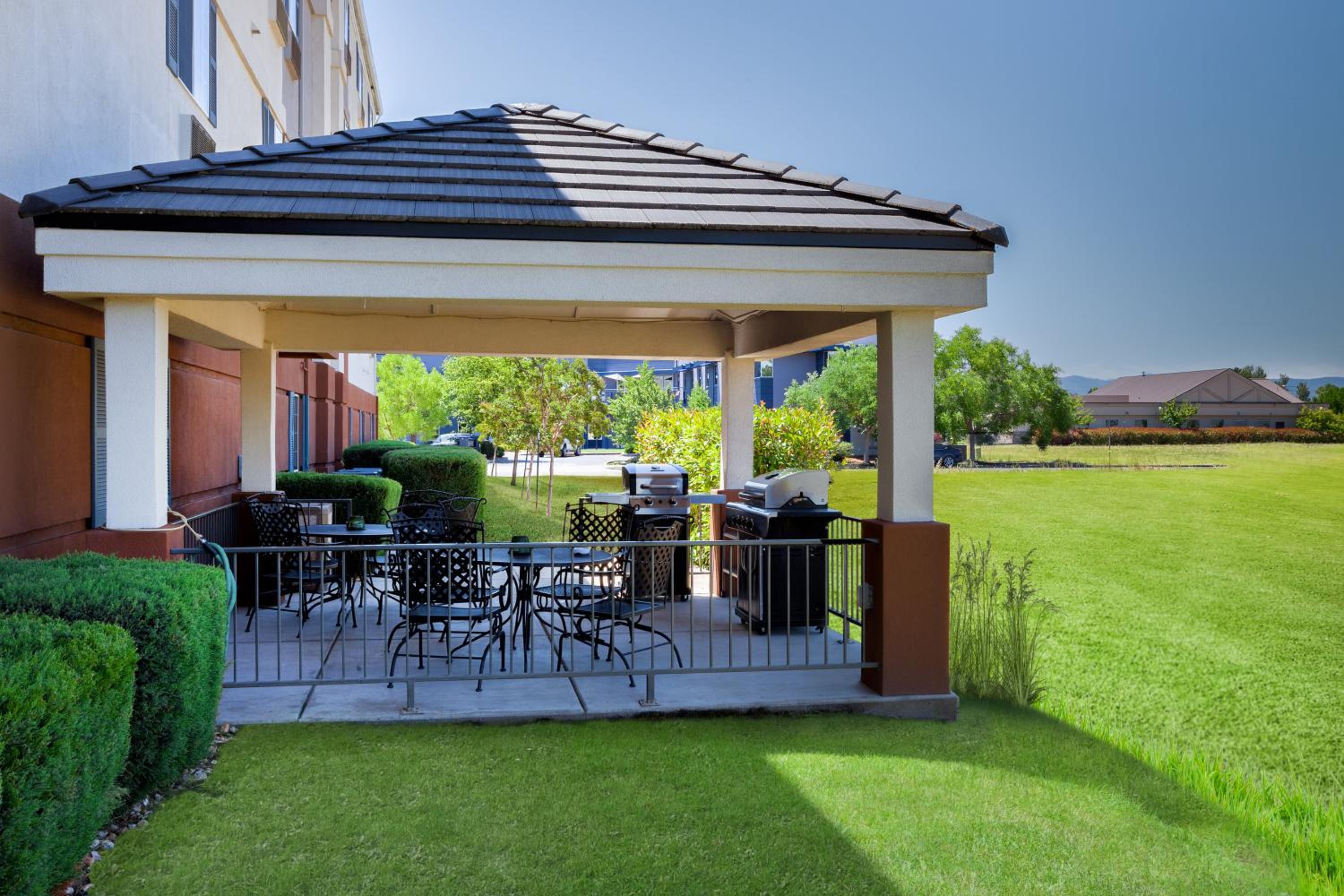 Medford Vacations - Candlewood Suites Medford, an IHG Hotel - Property Image 6