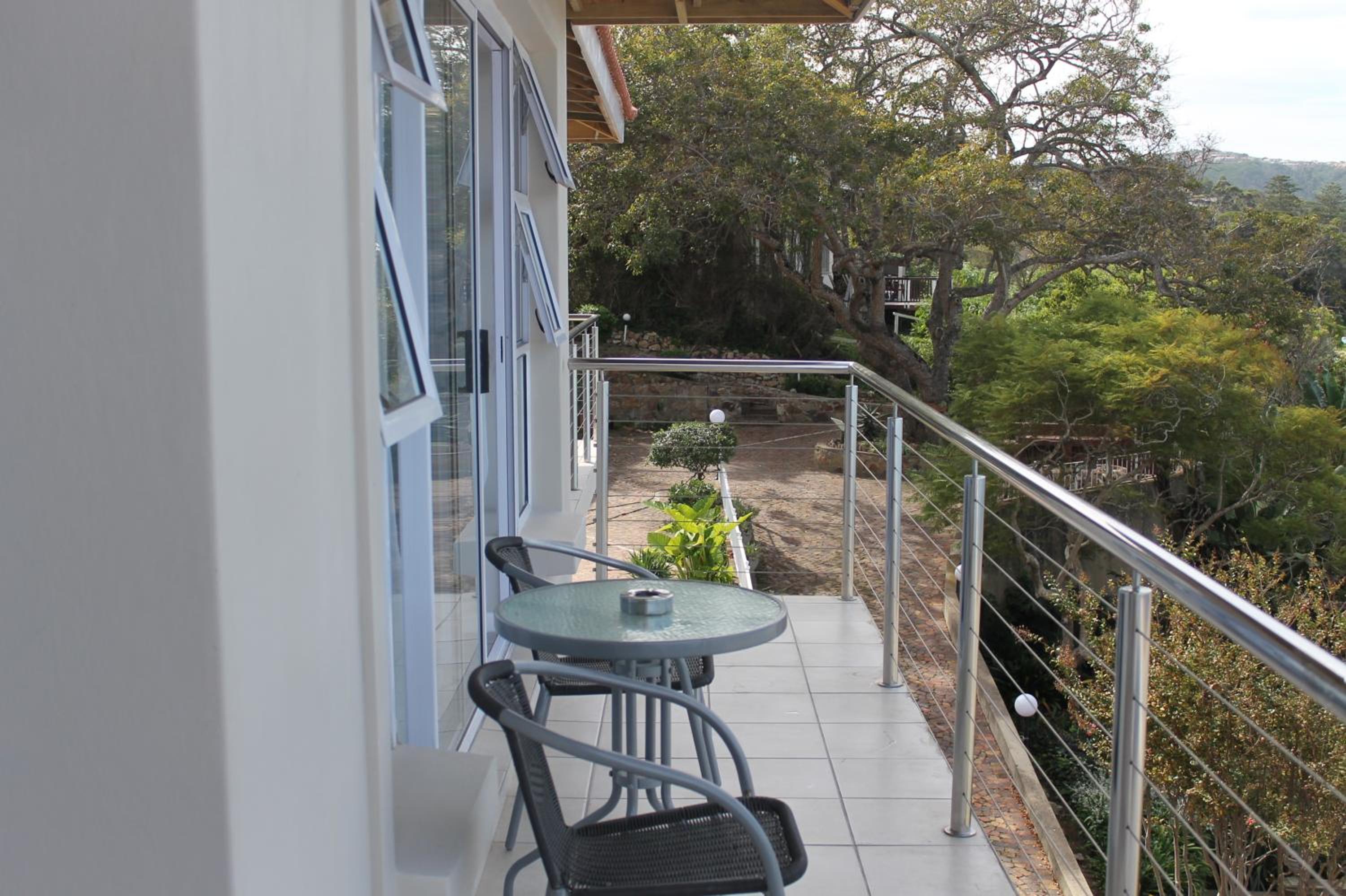 Phoenix Lodge and Waterside Accommodation
