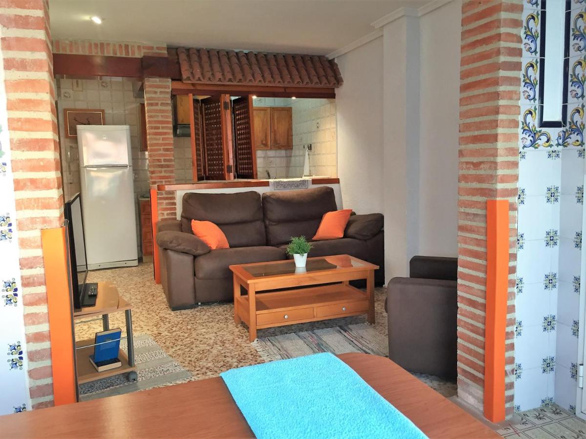 Beachfront and Bright Apartment photo 5