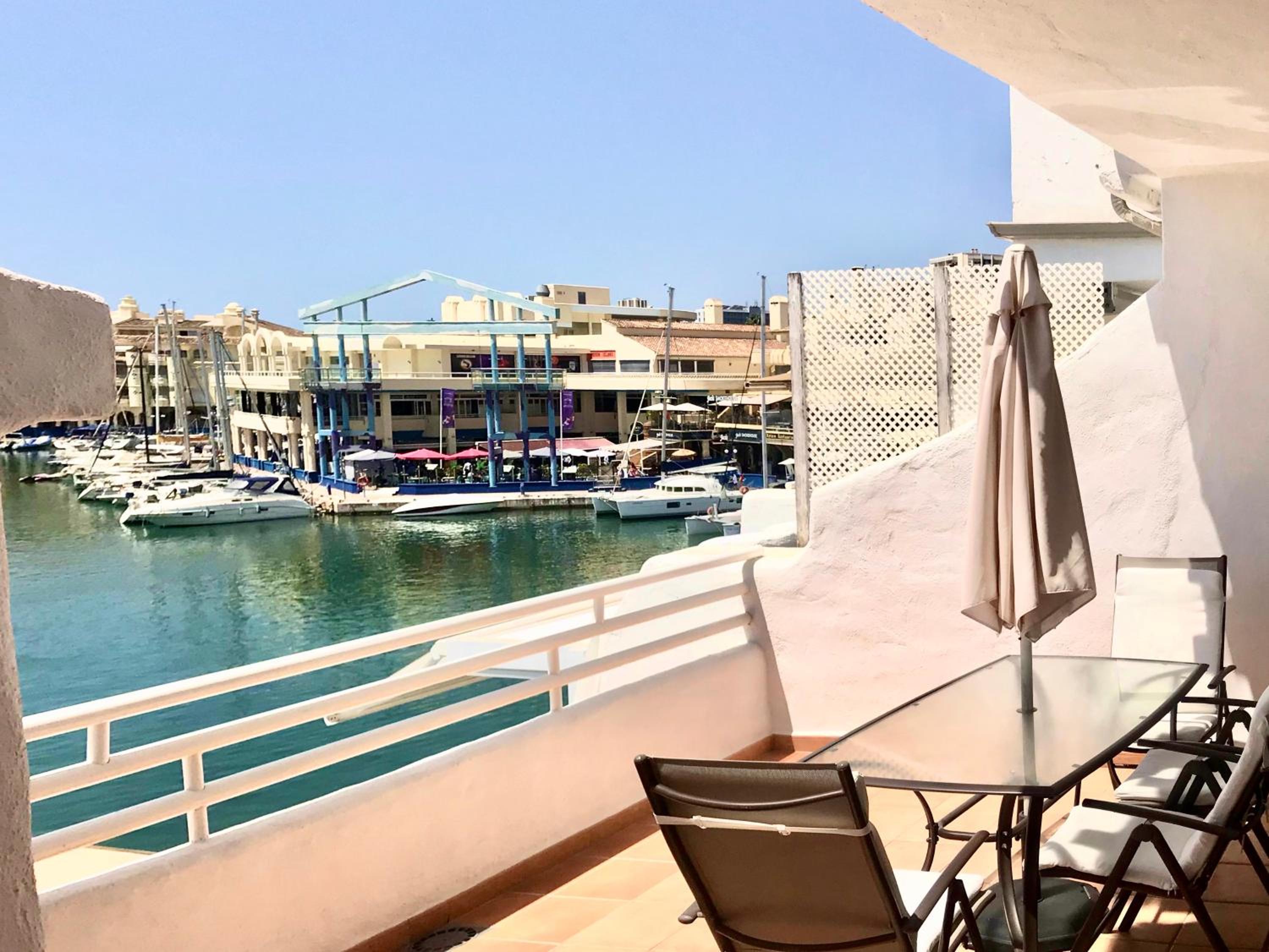 Apartamento en Puerto Marina B32 photo 4