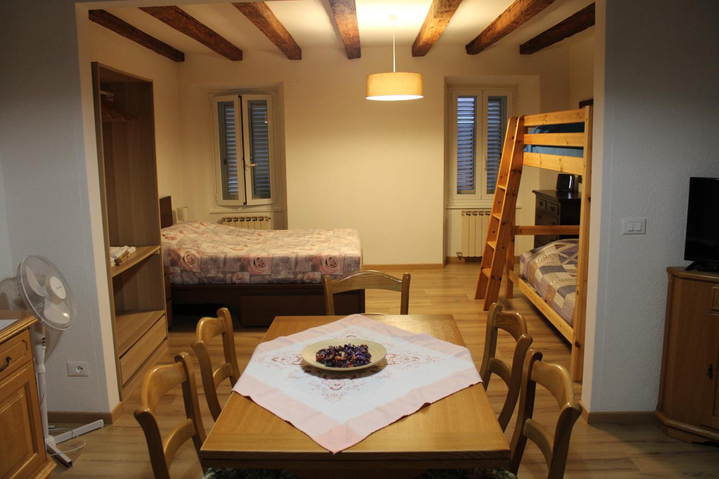 Casa Cisa en Muggia — hotel room
