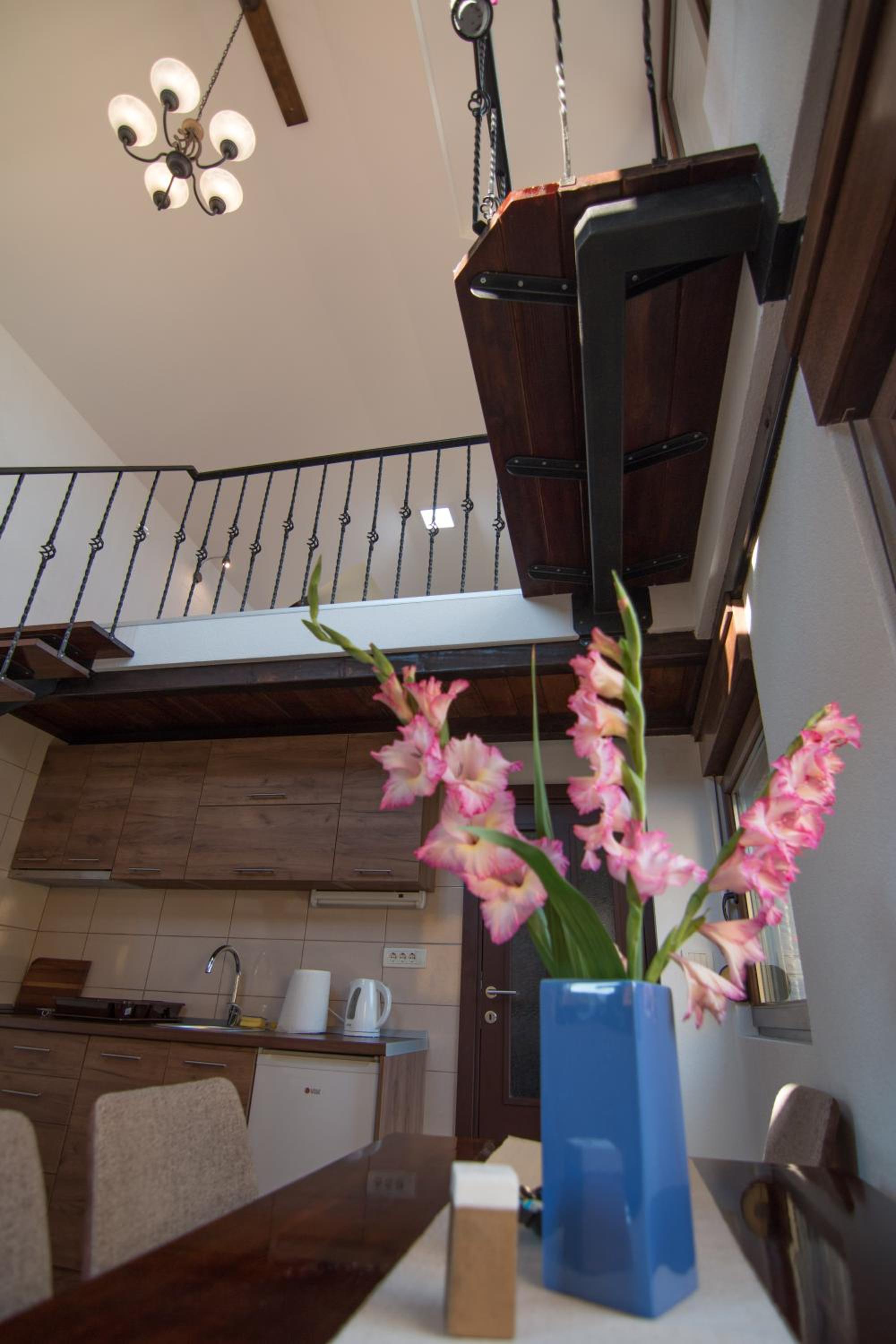 BRICK APARTMENT