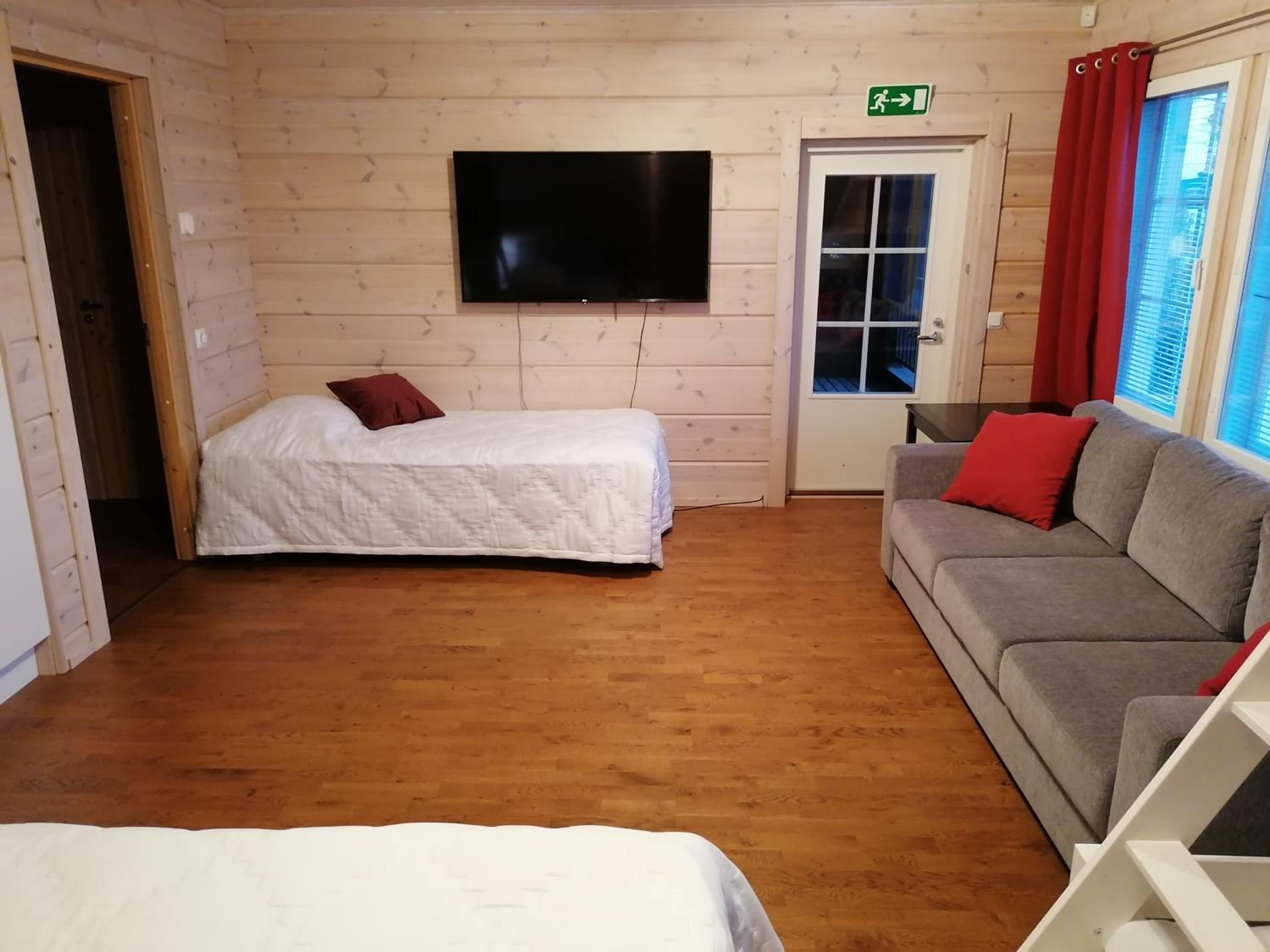 Photo 10