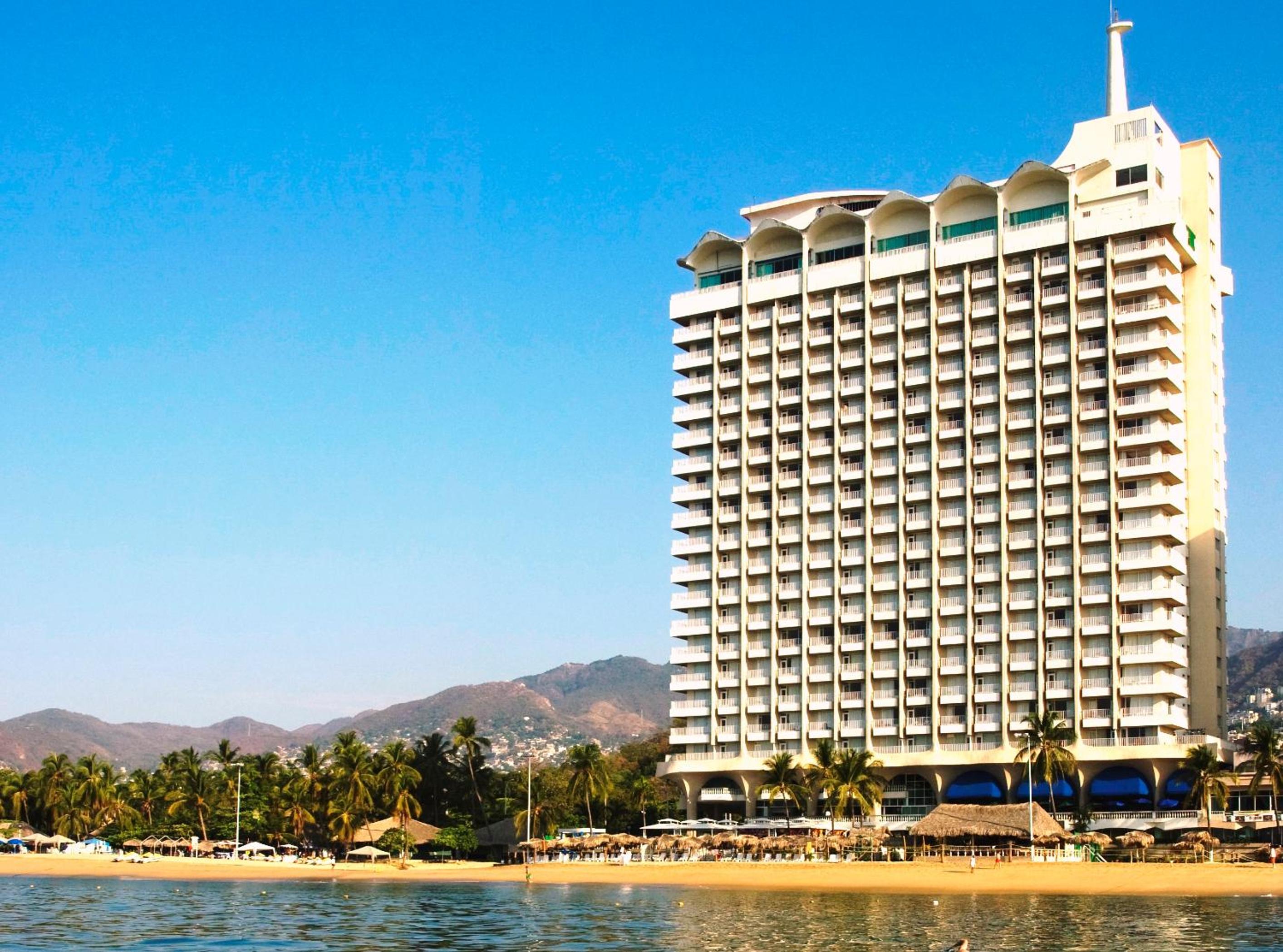 Hotel Krystal Beach Acapulco - Image 1