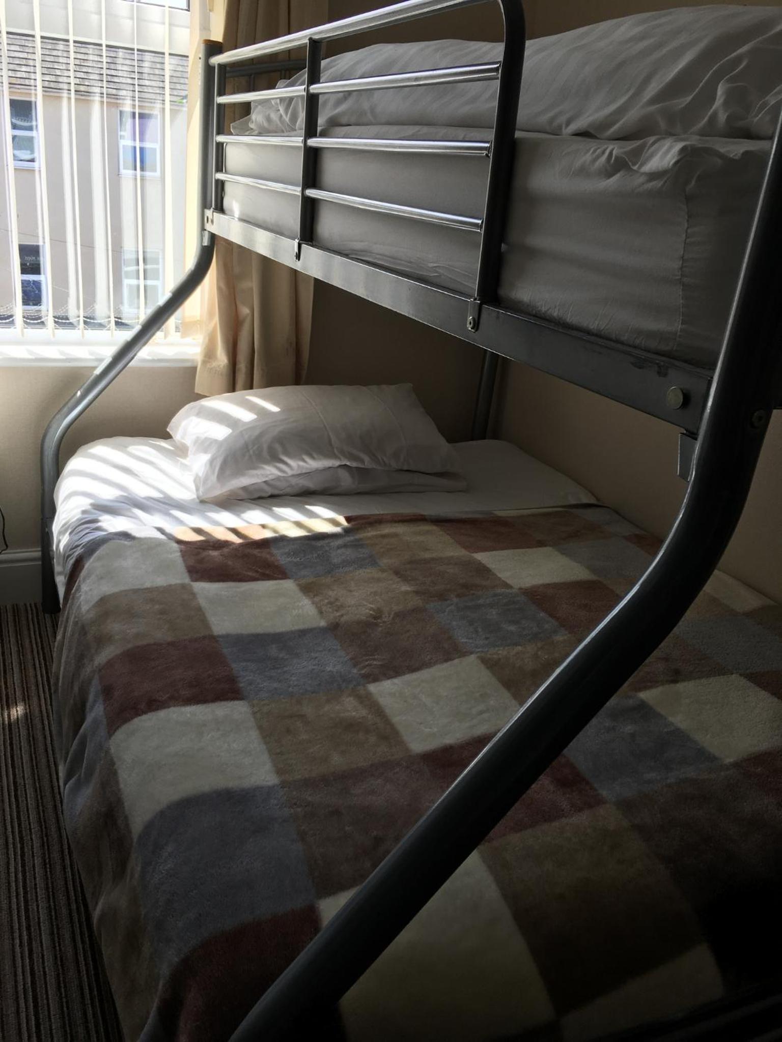Glenheath Hotel