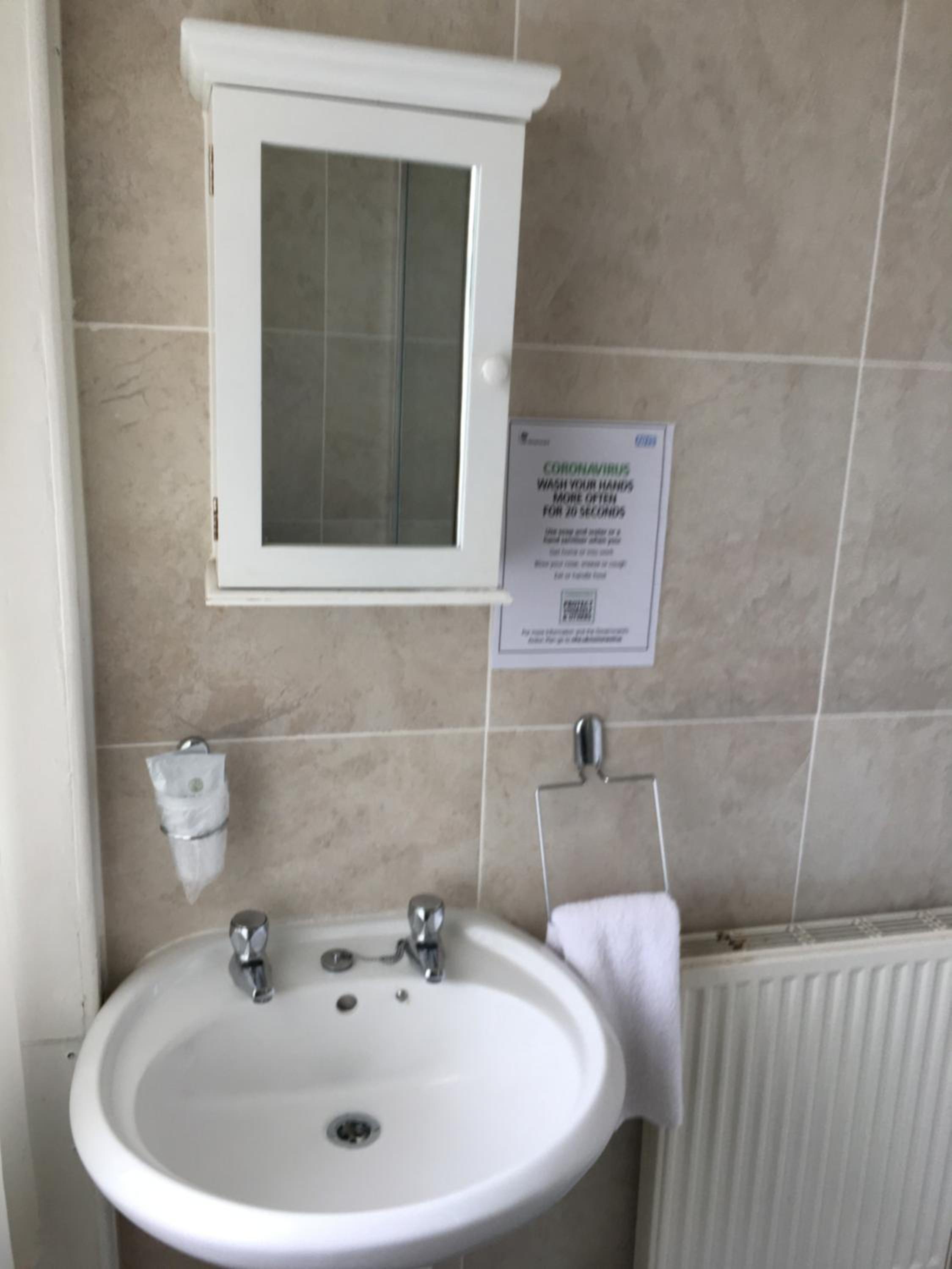 Glenheath Hotel