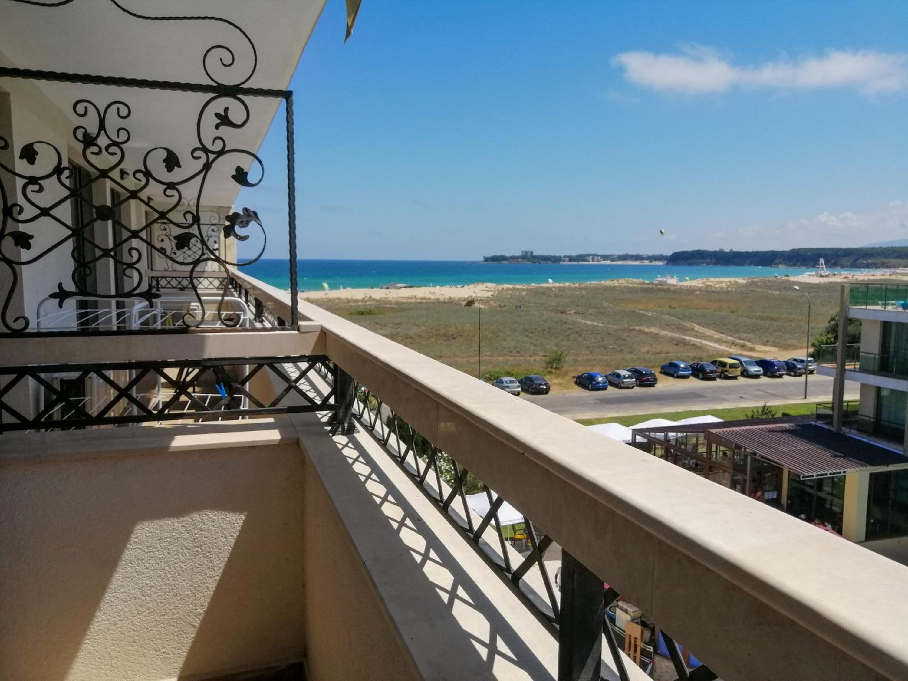 Golden Dunes Primorsko Apartments