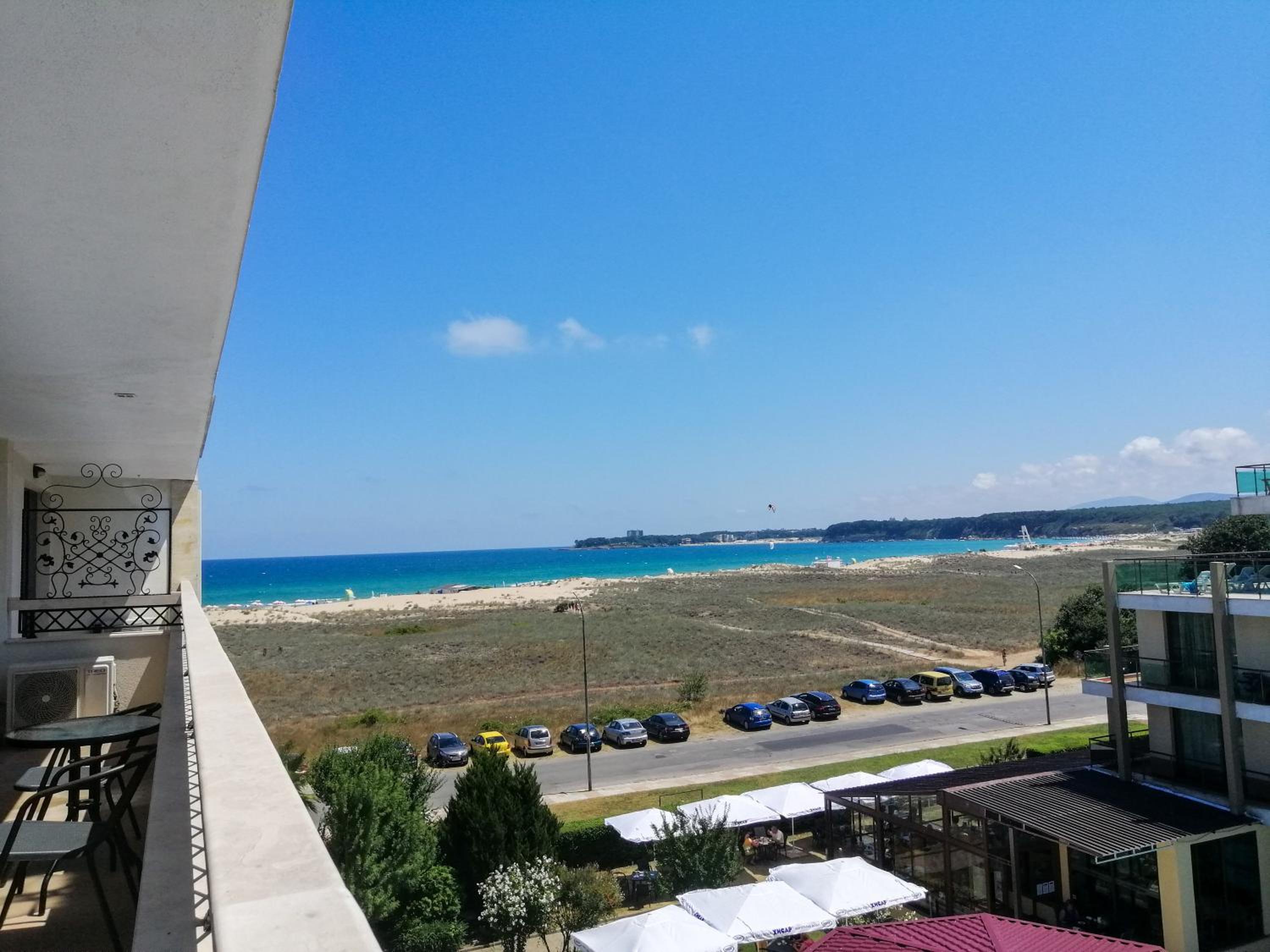 Golden Dunes Primorsko Apartments