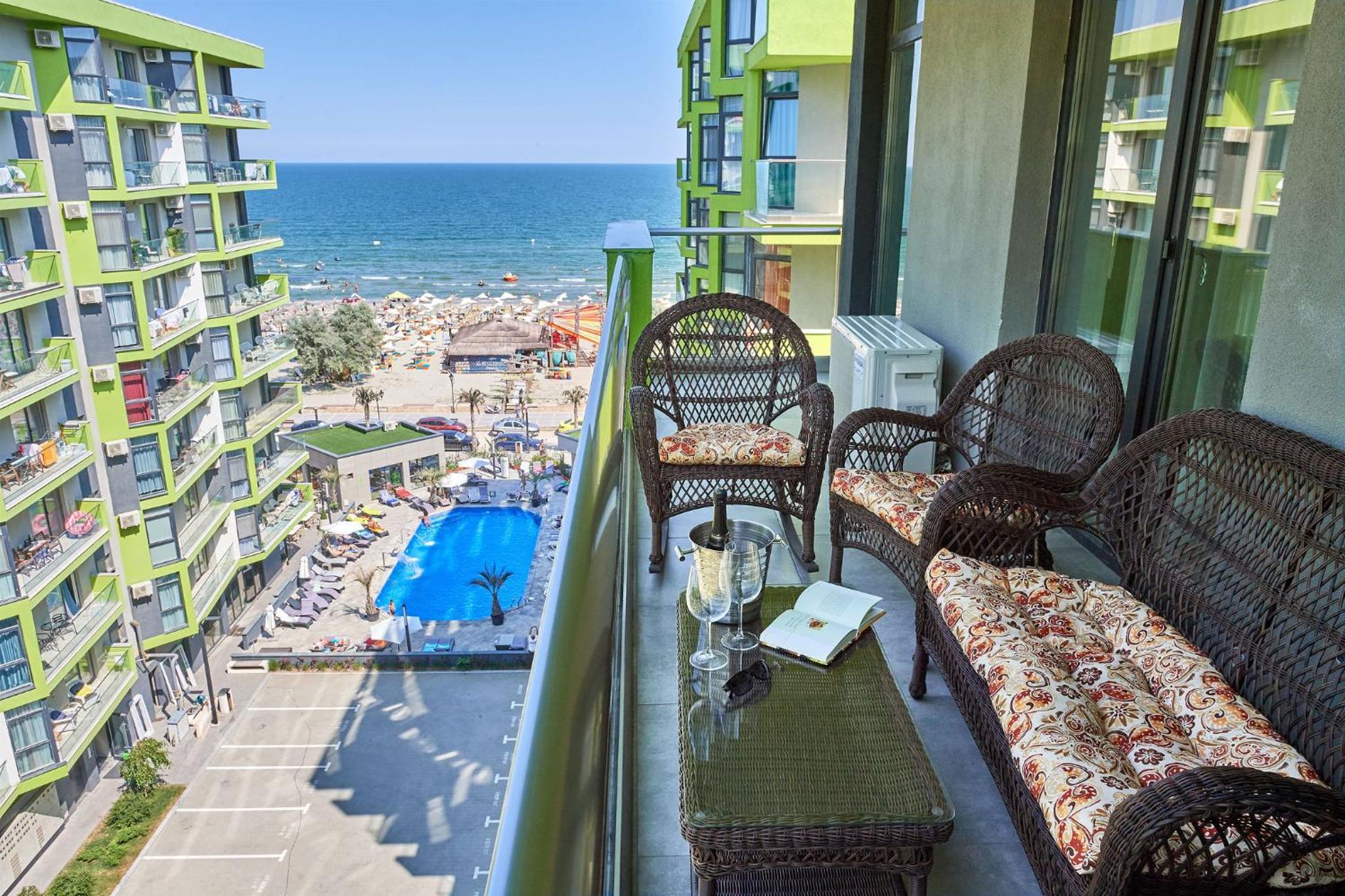 Berlin luxury apartments Spa n Pool Beach resort view 5
