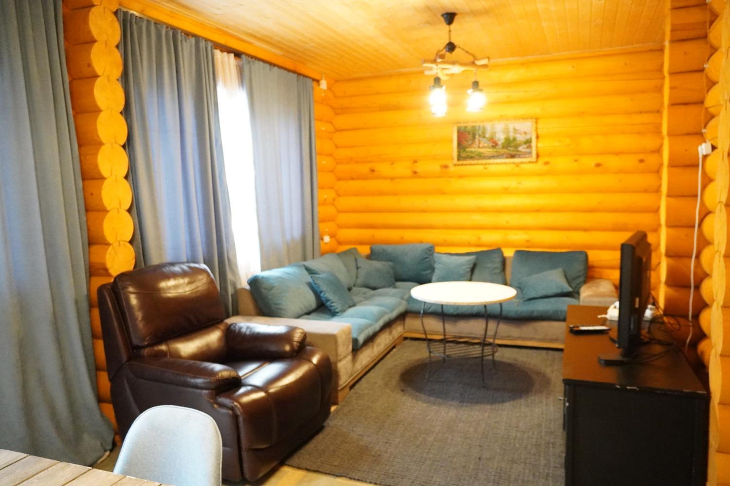 LOG HOUSE
