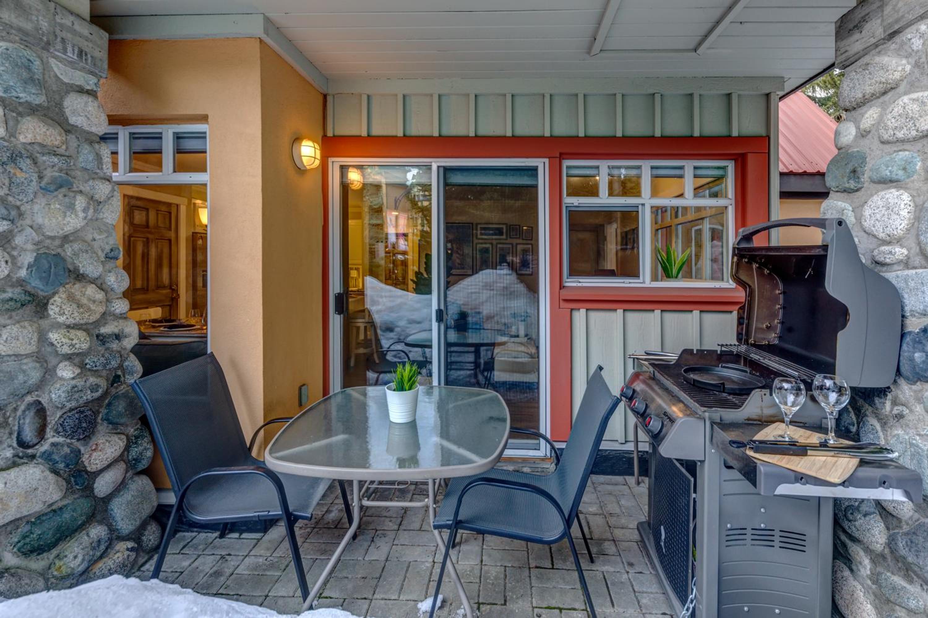 Sunpath Retreat- Convenience Meets Comfort & Style