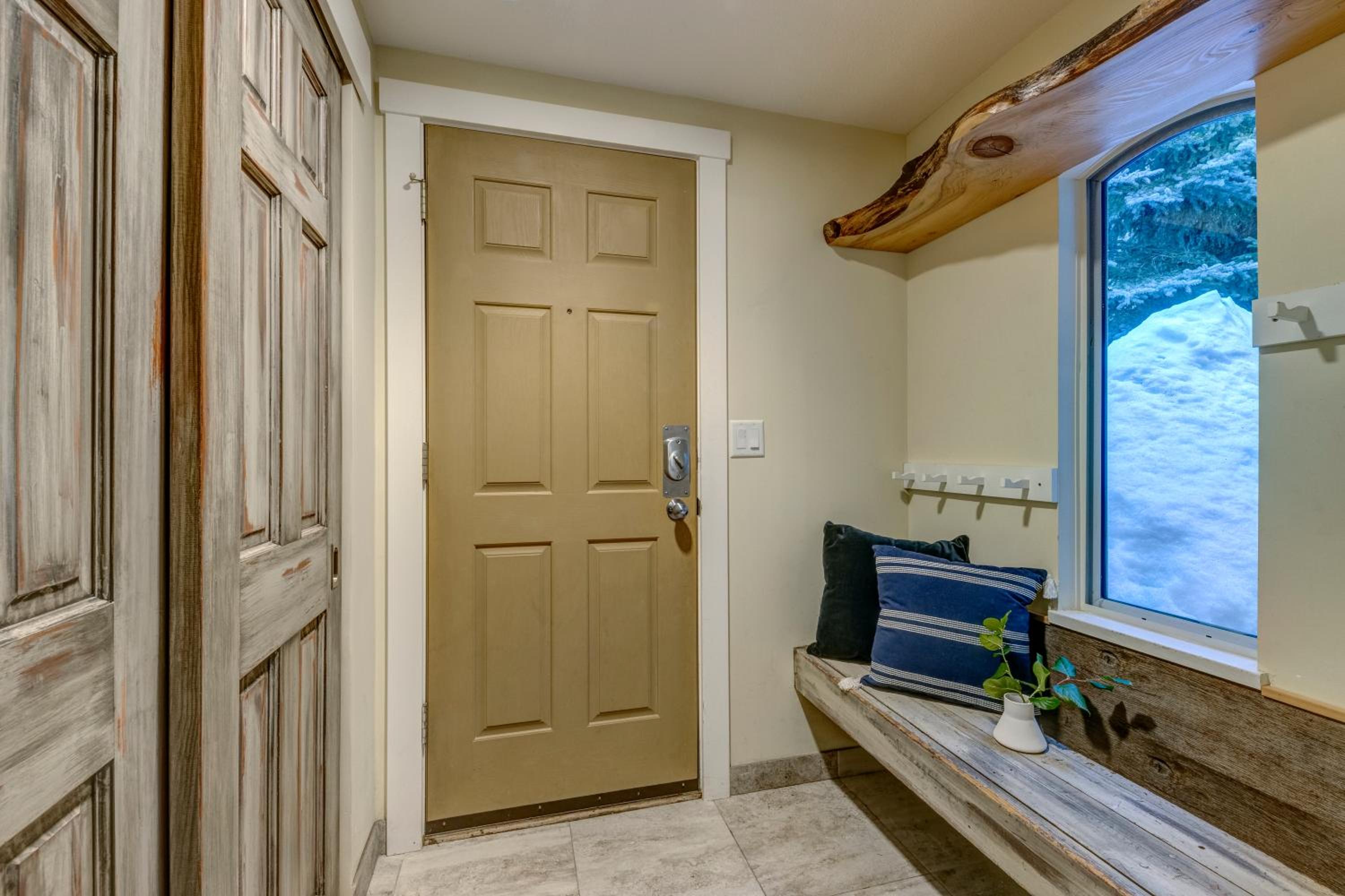 Sunpath Retreat- Convenience Meets Comfort & Style
