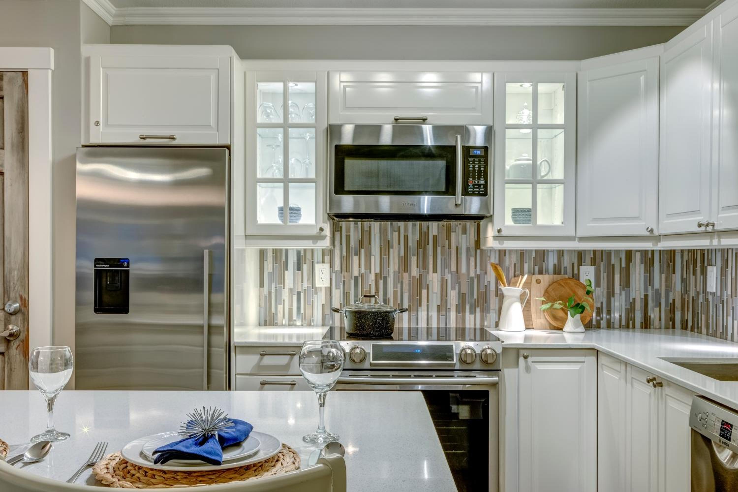 Sunpath Retreat- Convenience Meets Comfort & Style