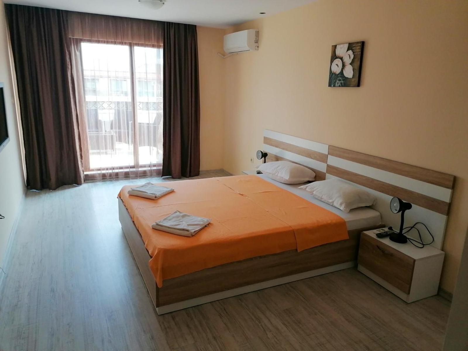 Golden Dunes Primorsko Apartments