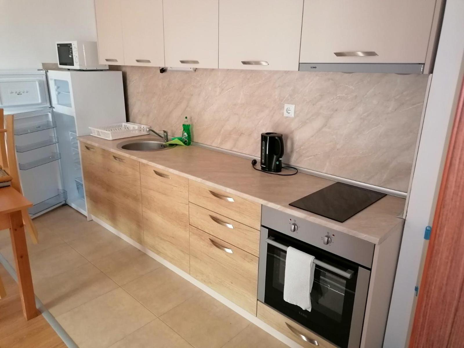 Golden Dunes Primorsko Apartments