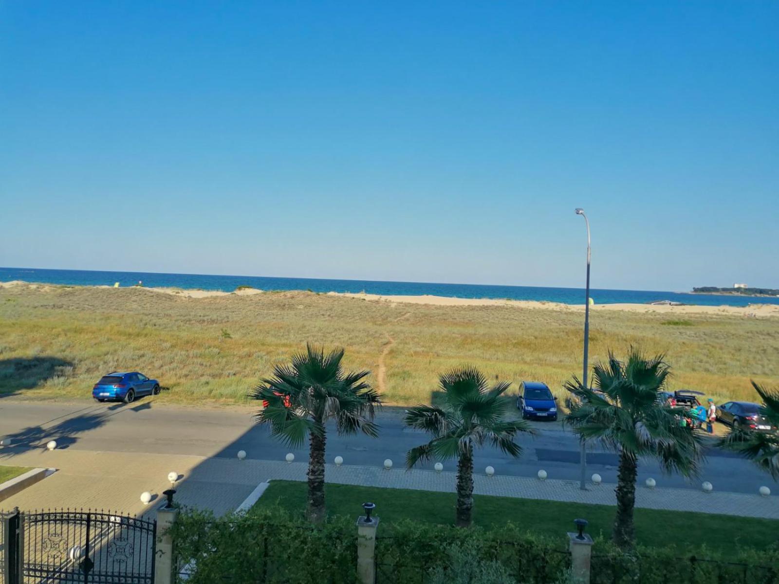 Golden Dunes Primorsko Apartments