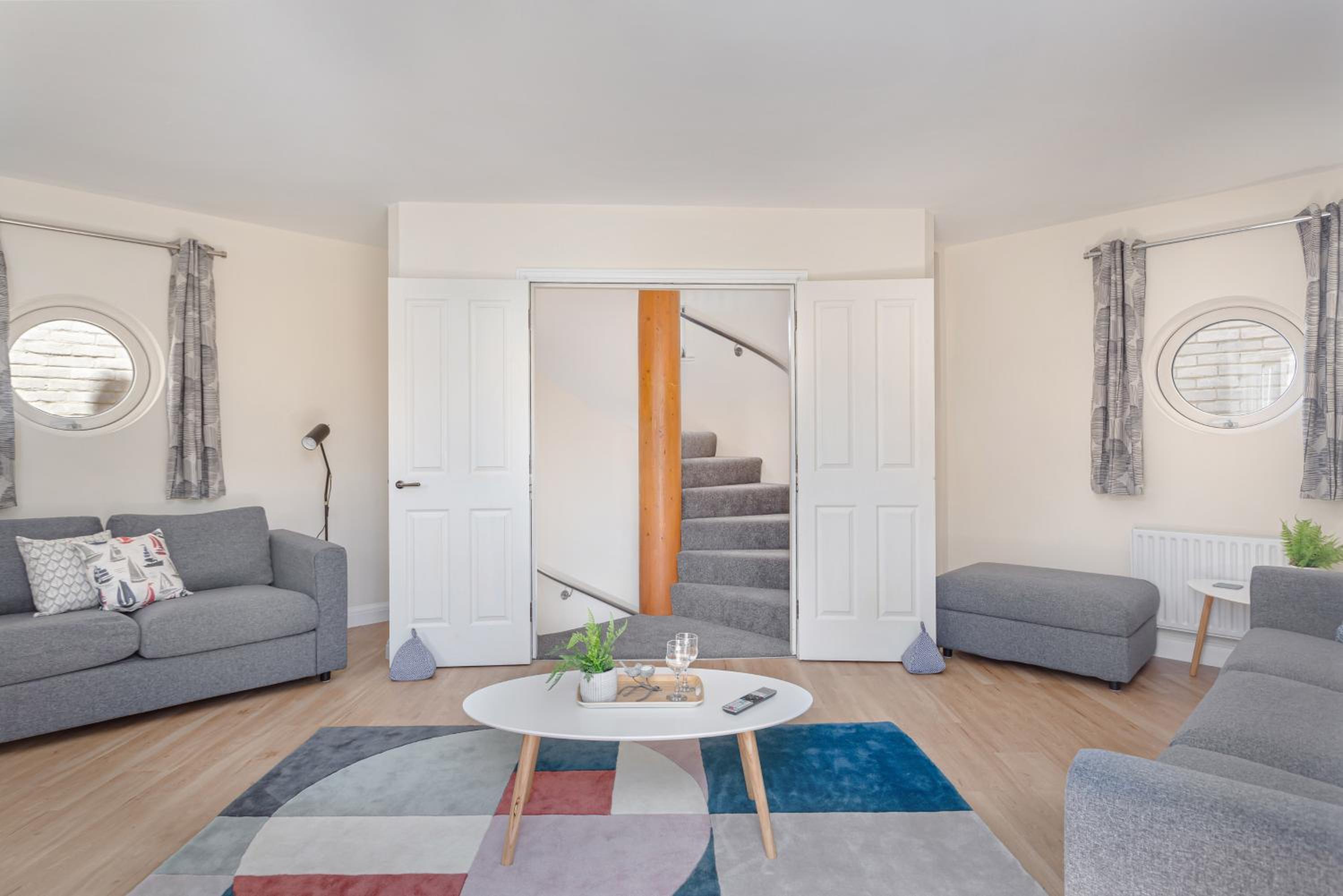 2 Bedroom City Centre Townhouse - with Parking view 5