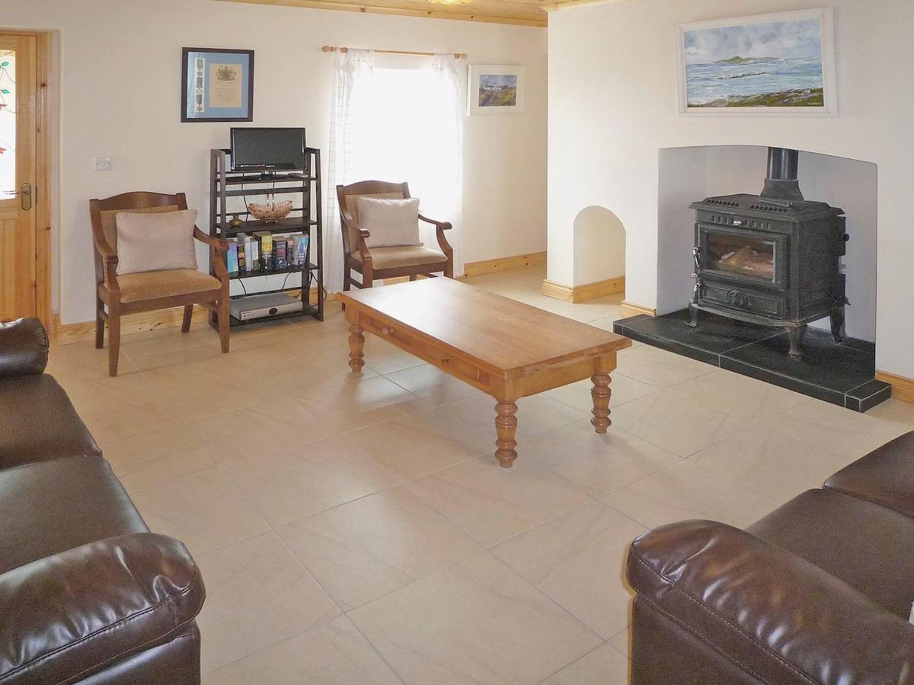 Timmys Cottage Heir Island by Trident Holiday Homes view 4