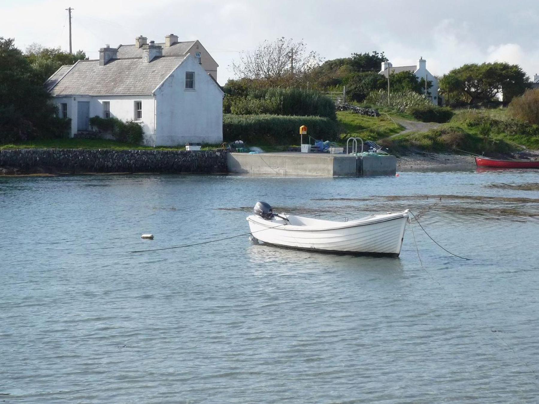 Timmys Cottage Heir Island by Trident Holiday Homes view 2