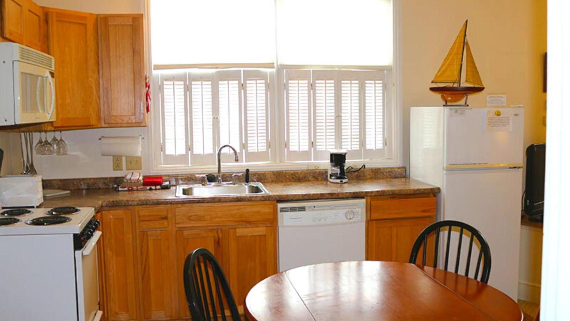 Camden Riverhouse Hotel and Inn