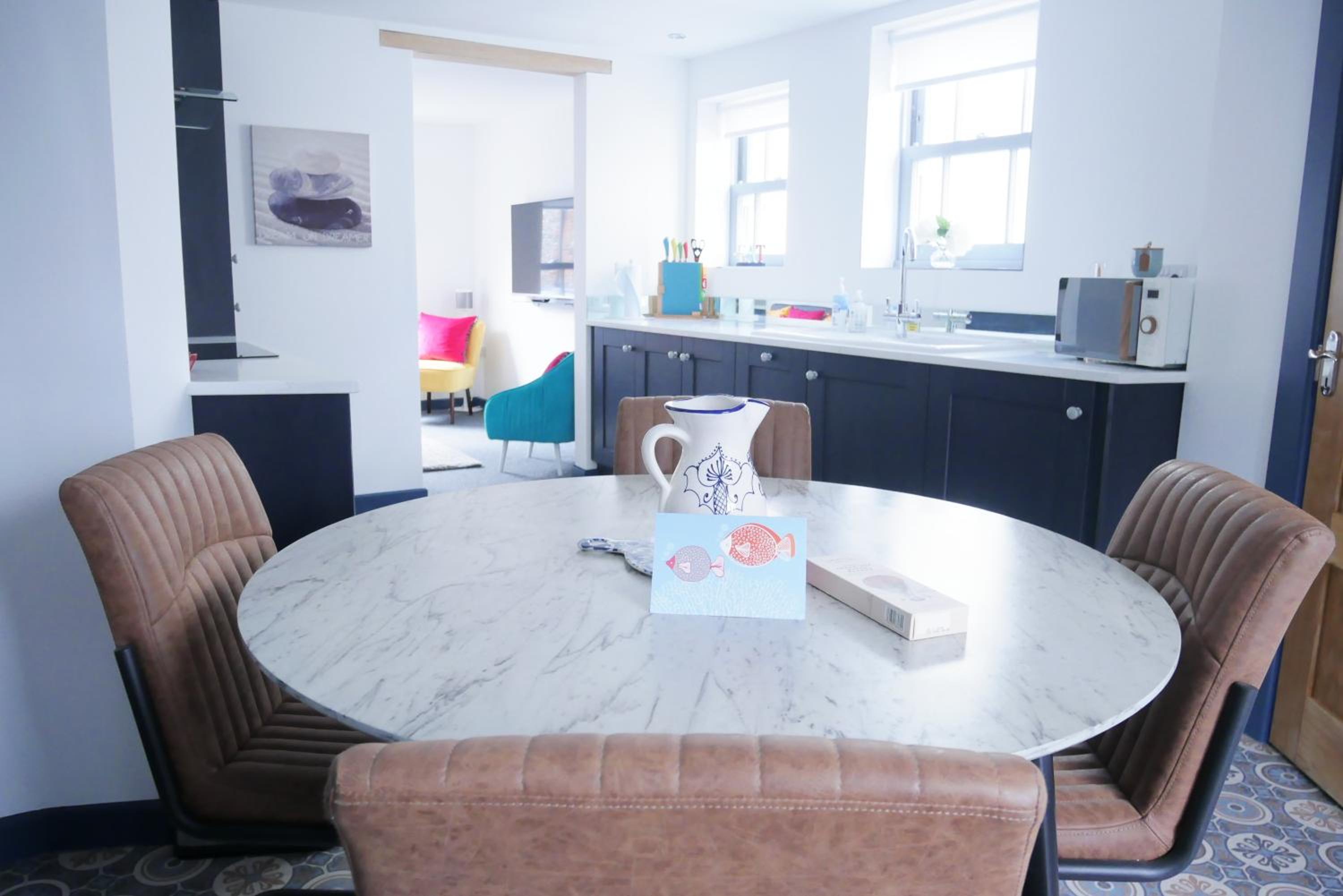 New street Luxury town house in the centre of Holt with free PARKING for one car view 5