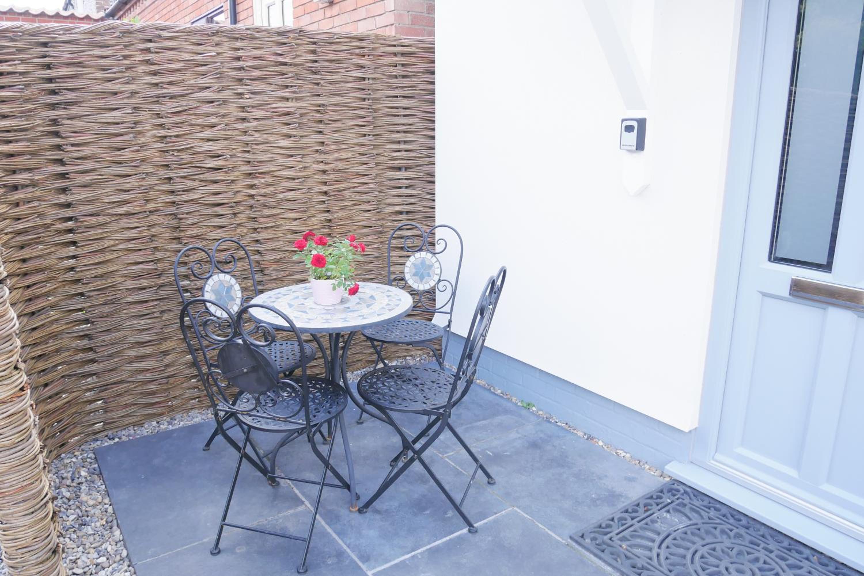 New street Luxury town house in the centre of Holt with free PARKING for one car view 2