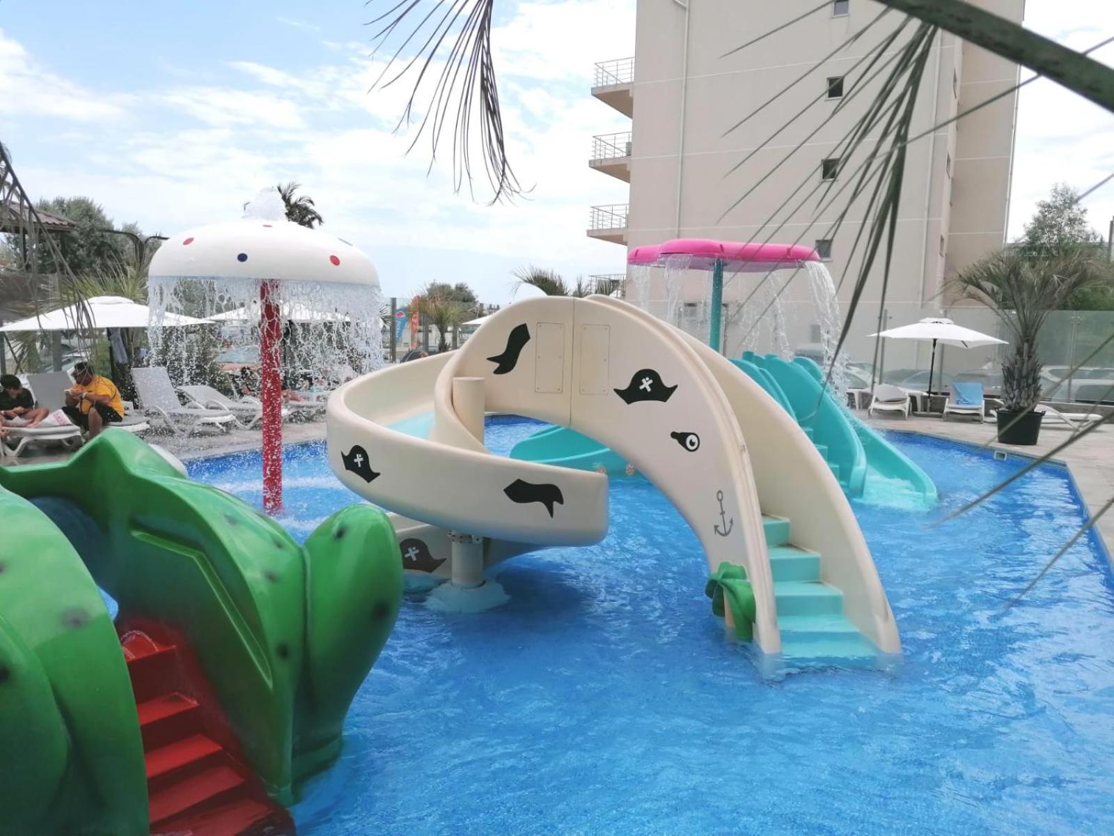 GreenView Alezzi Beach Resort