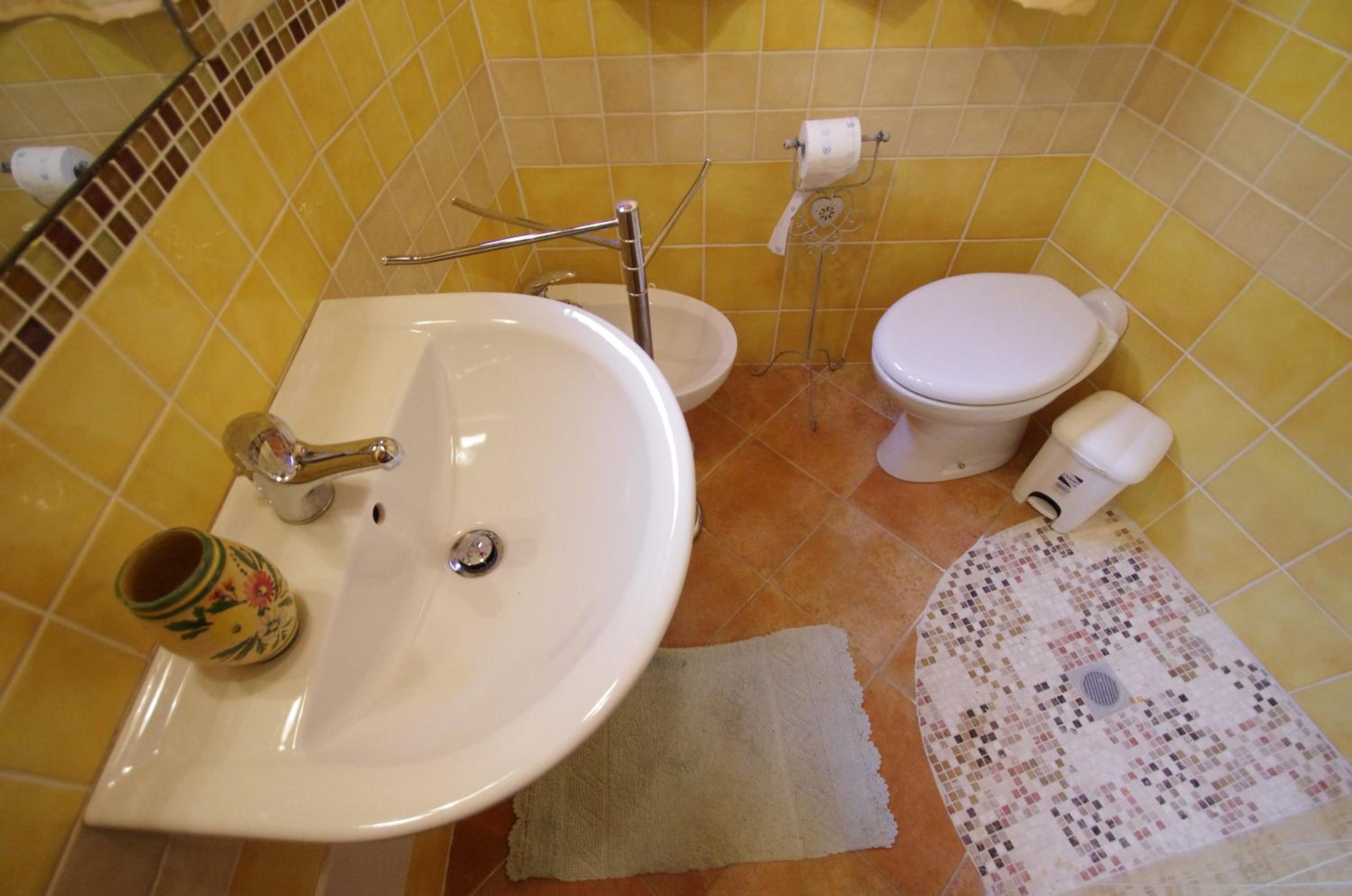 Casa De Ajala - B&B de Charme in Antica Dimora totalmente ristrutturata e dotata di tutti i confort Bagni privati Spazio living Patio esterno Ambienti clim
