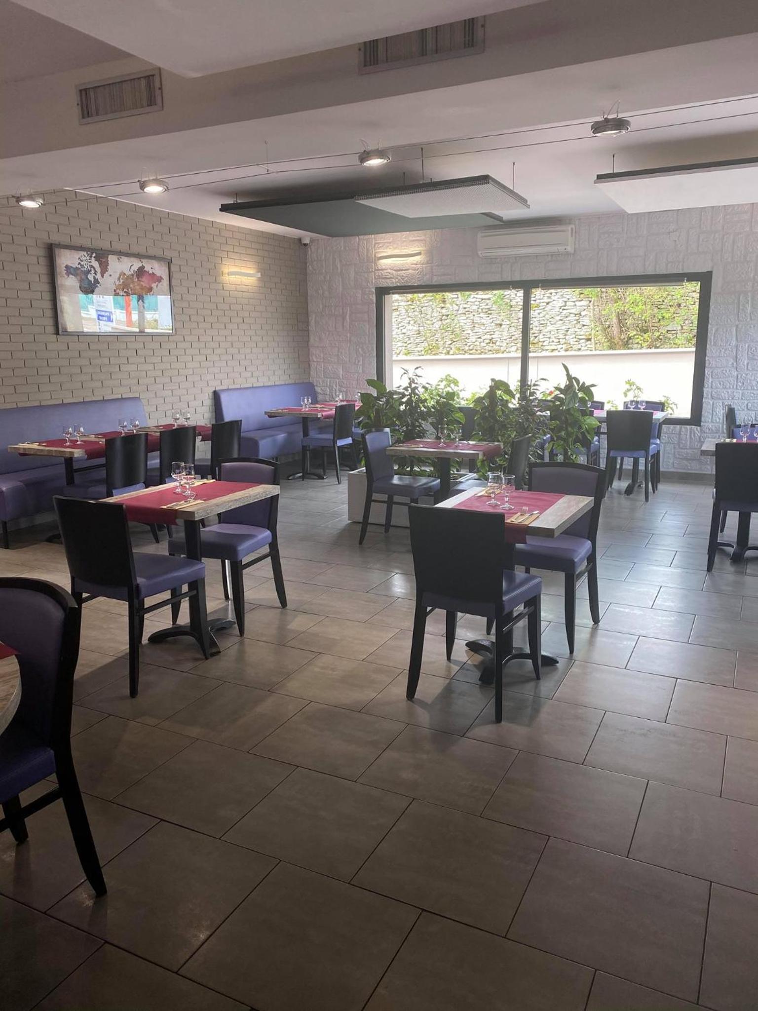Besancon Vacations - Hotel Restaurant Vesontio - Property Image 9