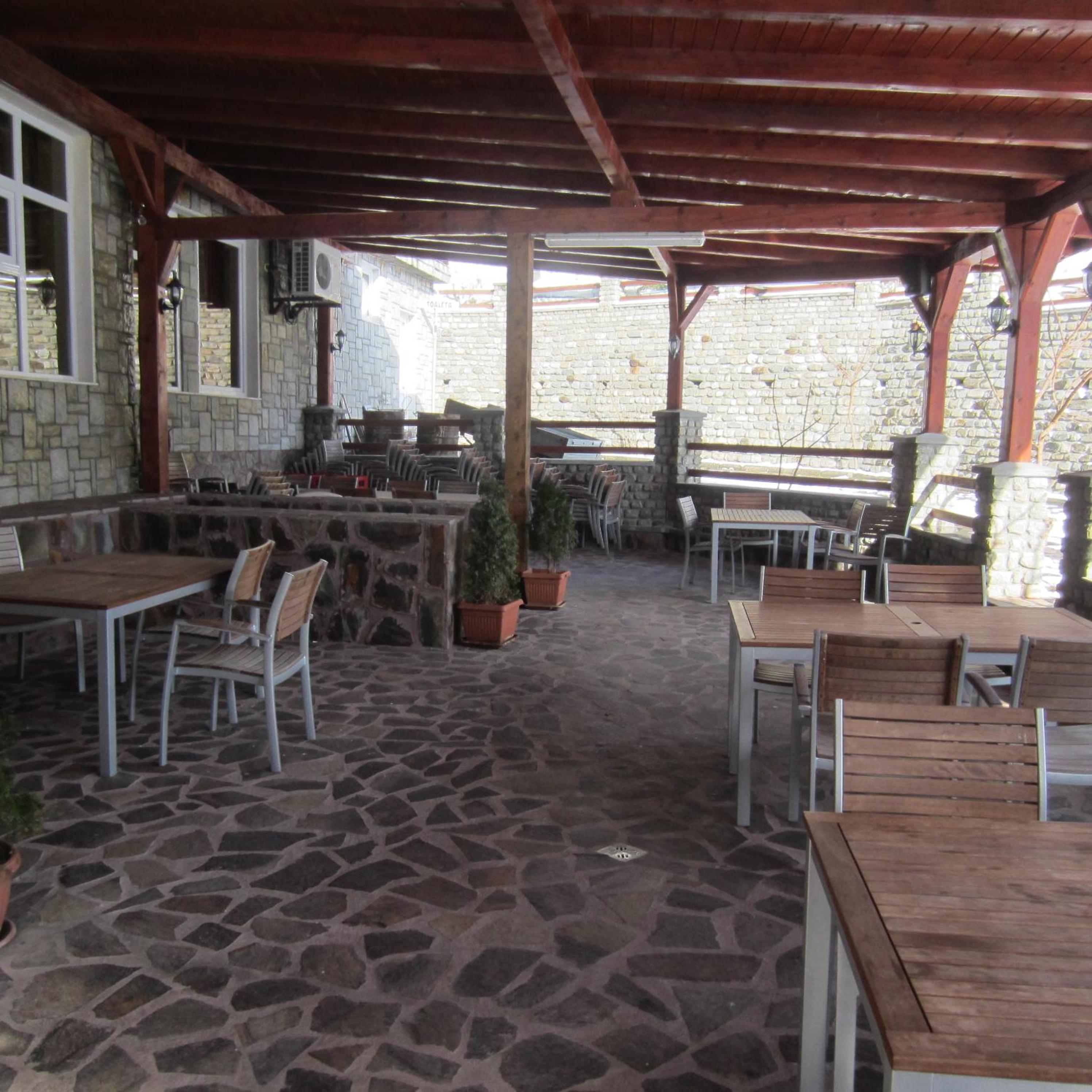 Photo 10