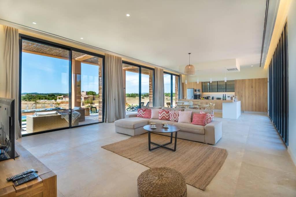 Villa in the hearth of Mallorca Can Tano I view 3