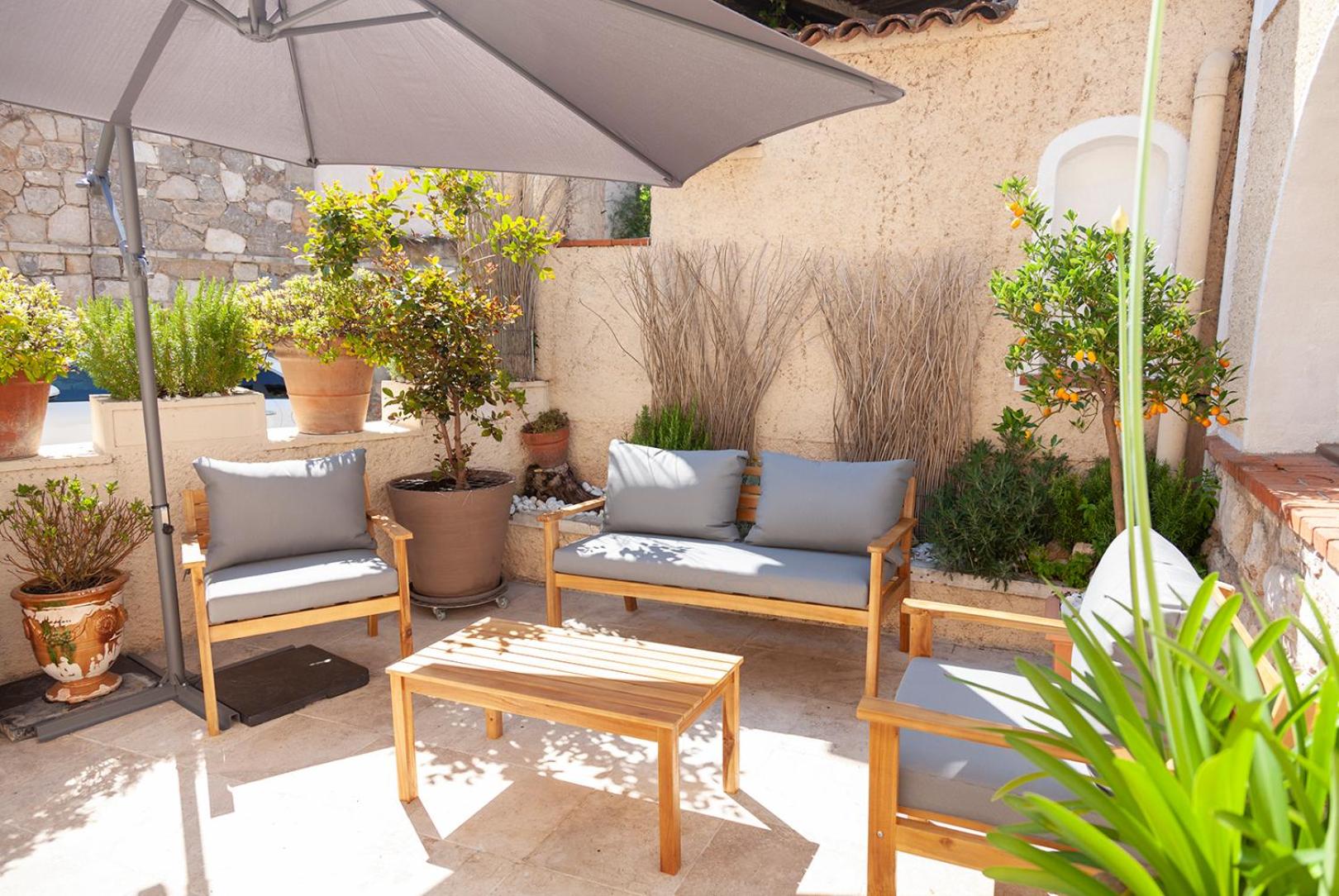 outdoor BBQ area